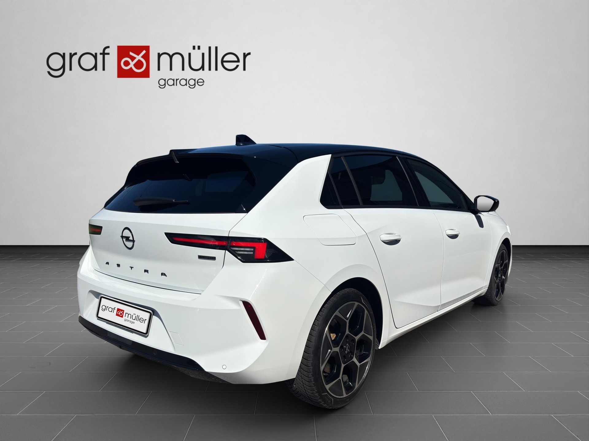 OPEL Astra 1.6 T PHEV 180 Swiss Plus-image-16