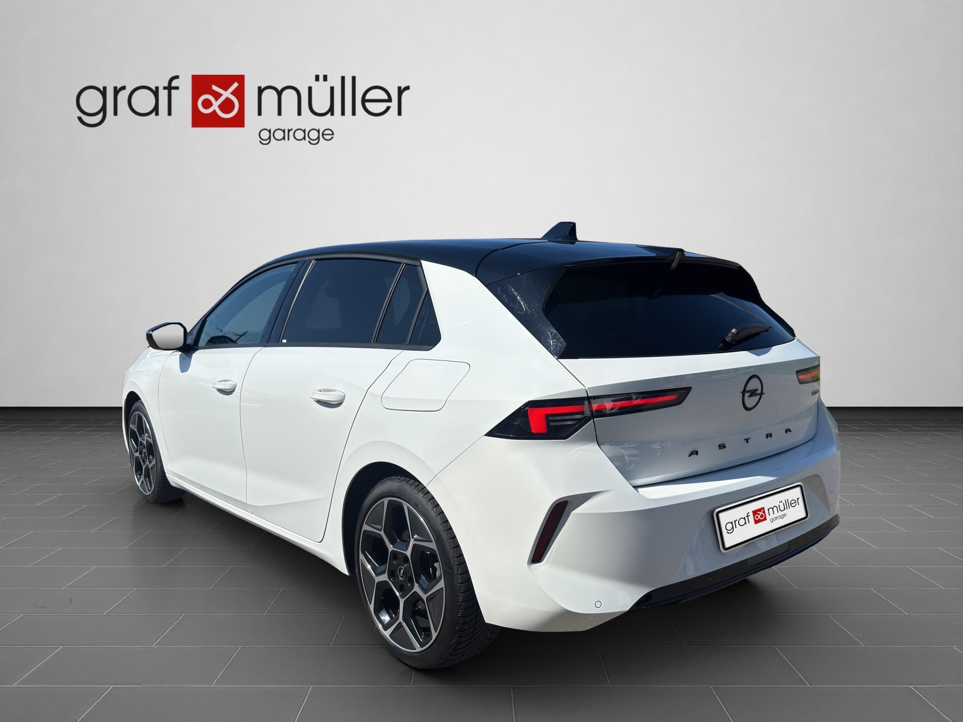 OPEL Astra 1.6 T PHEV 180 Swiss Plus-image-15