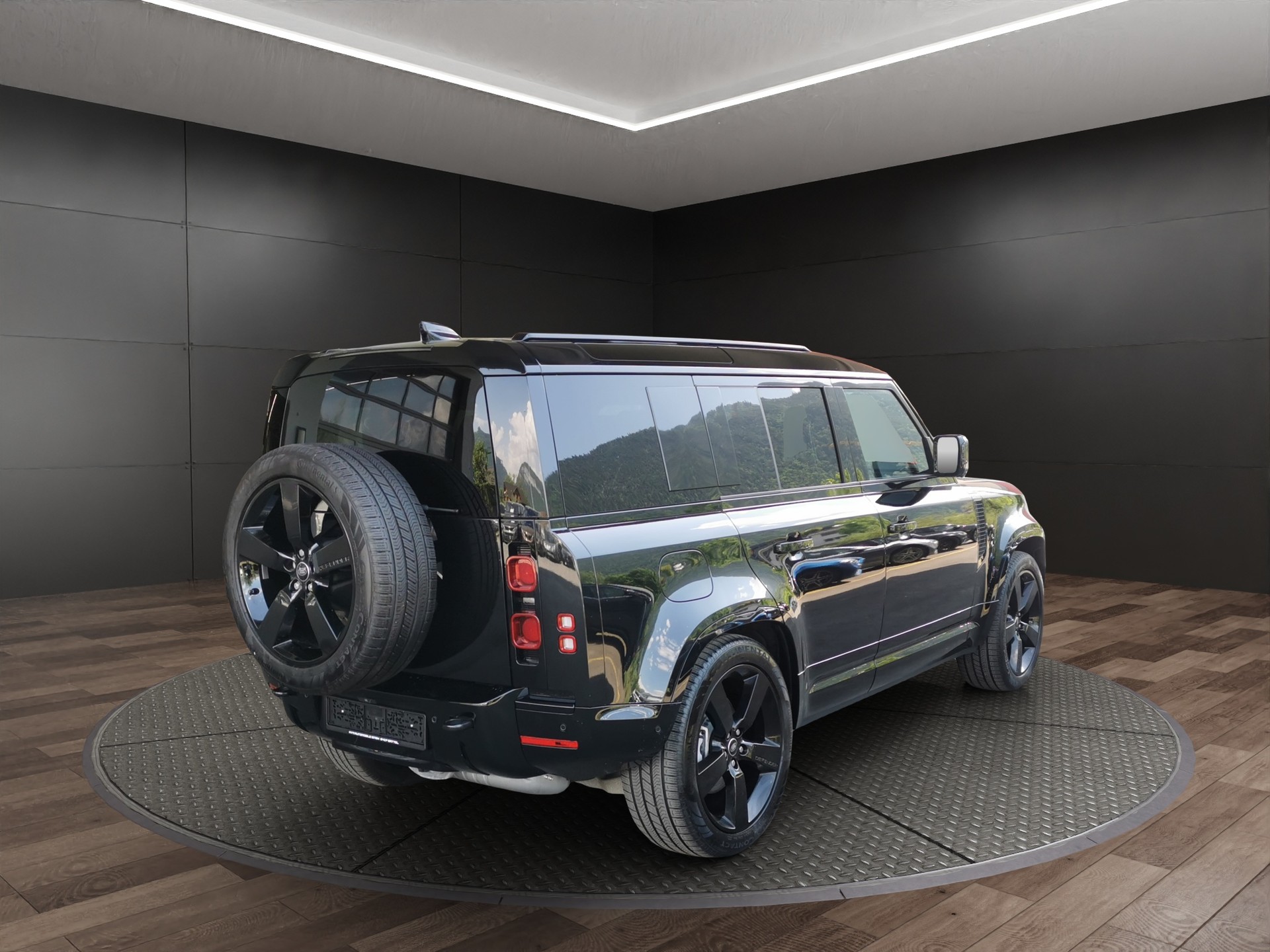 LAND ROVER Defender 110 3.0 D I6 300 X-Dynamic HSE AWD AT8-image-5
