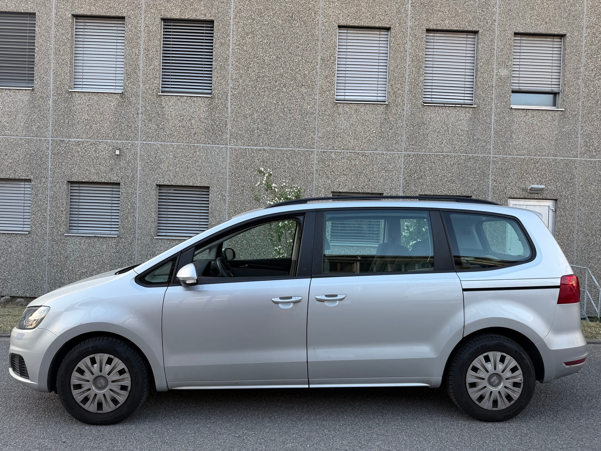 SEAT Alhambra 2.0 TDI E_Ecomotive Style-image-3