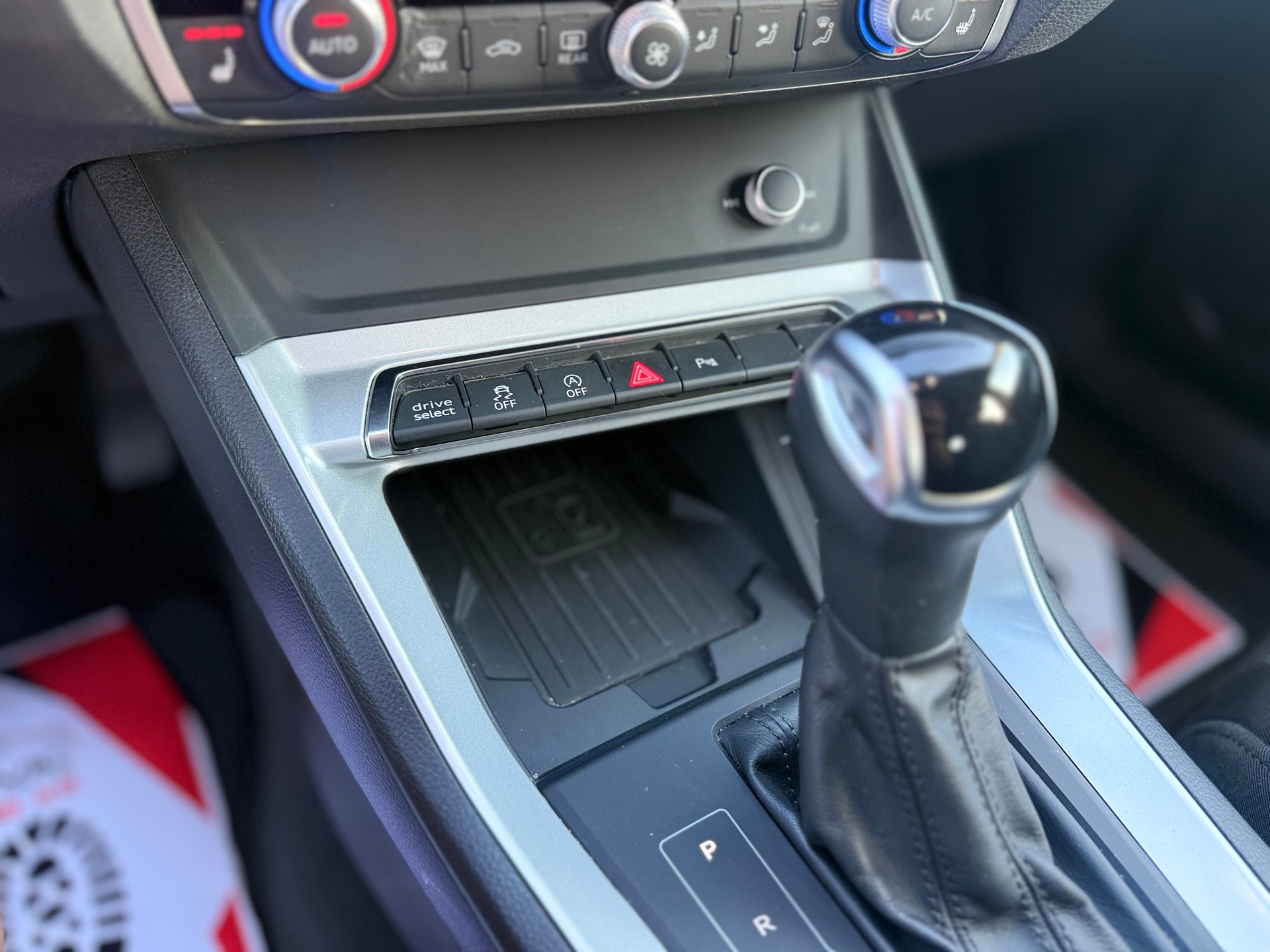 AUDI Q3 Sportback 35 TFSI S line Attraction S-tronic-image-15