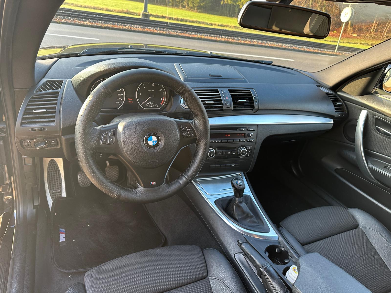 BMW 118d Coupé-image-8