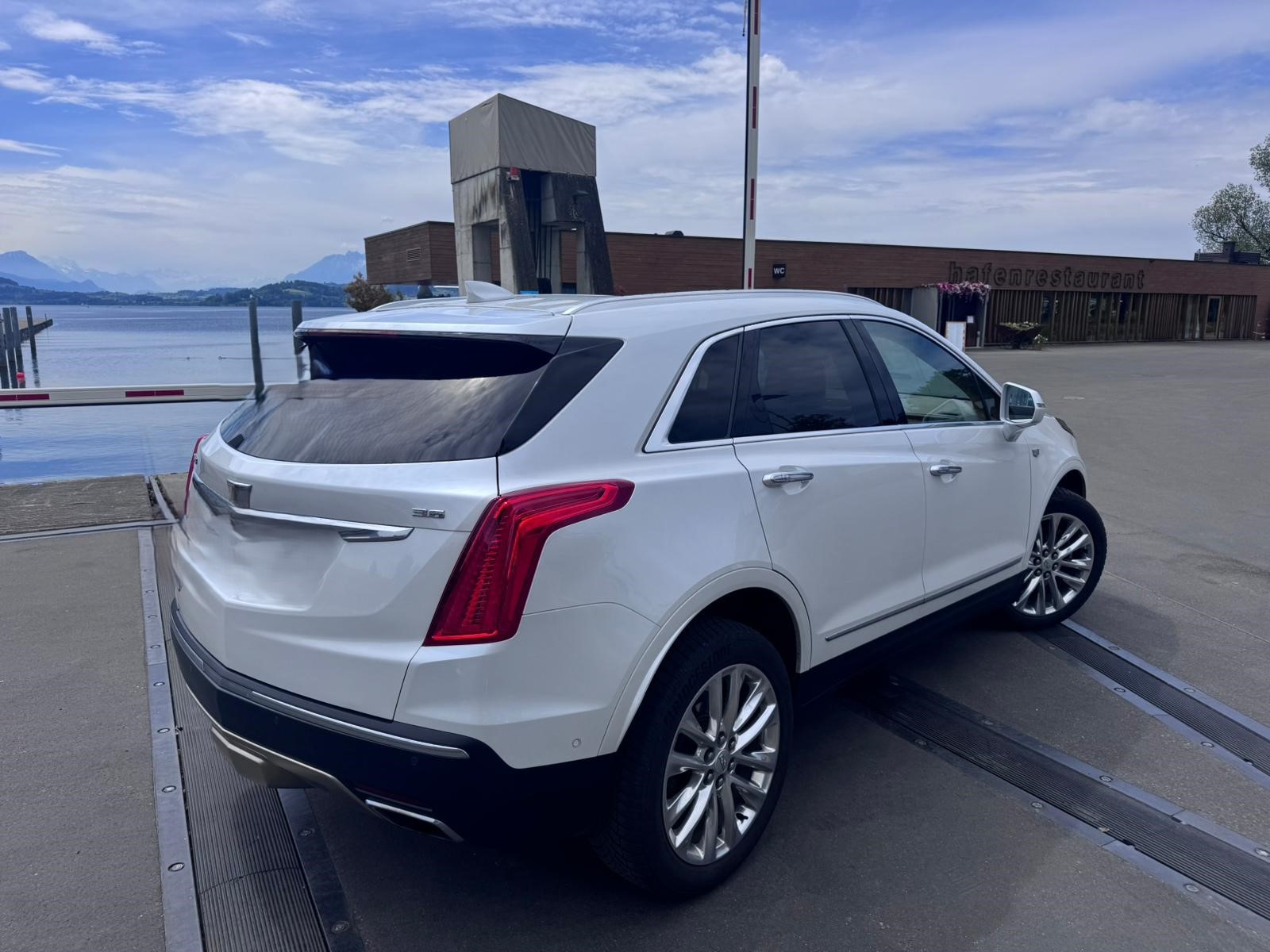 CADILLAC XT5 3.6 V6 Platinum AWD-image-5