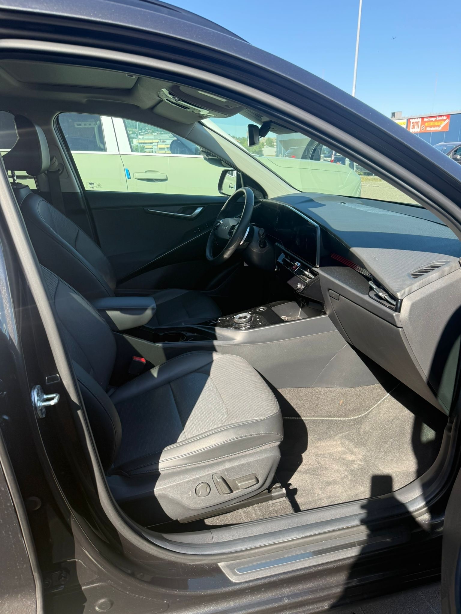 KIA Niro 1.6GDi Hybrid DCT Style-image-10