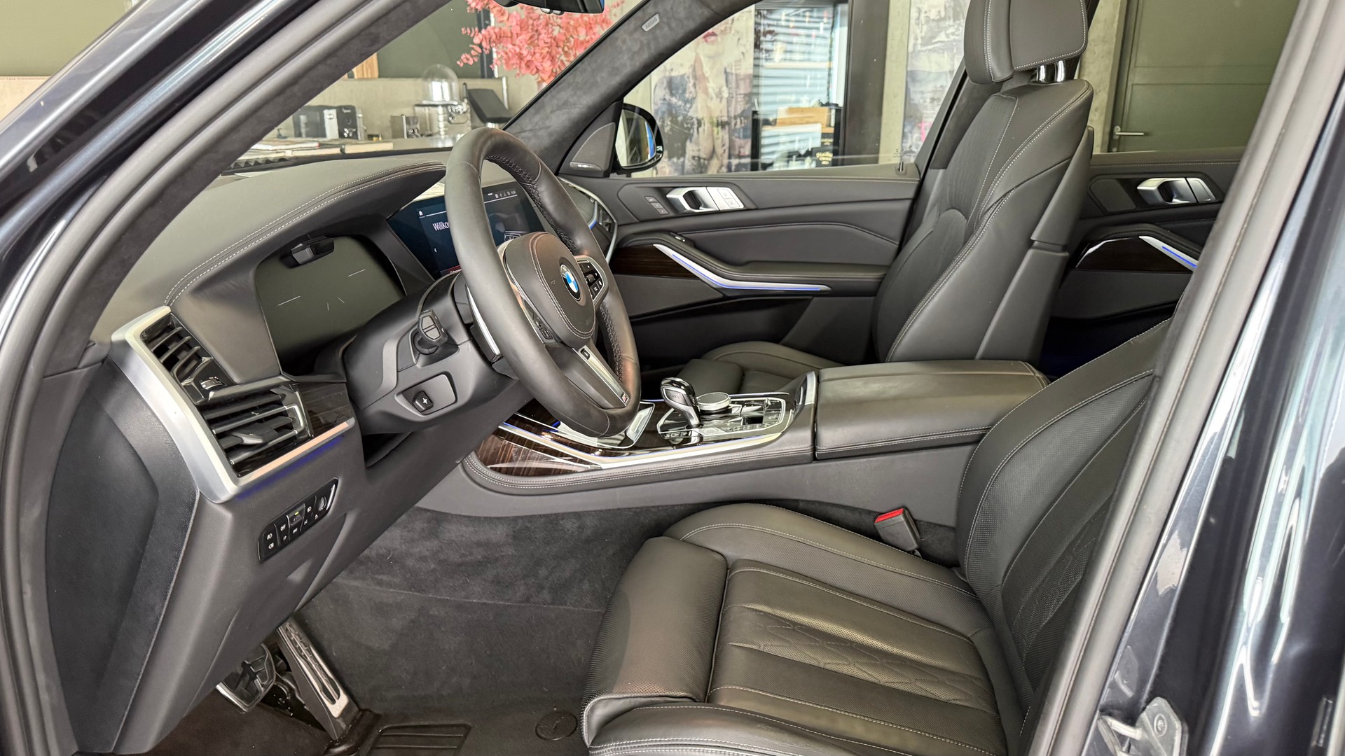 BMW X7 40d xDrive-image-9