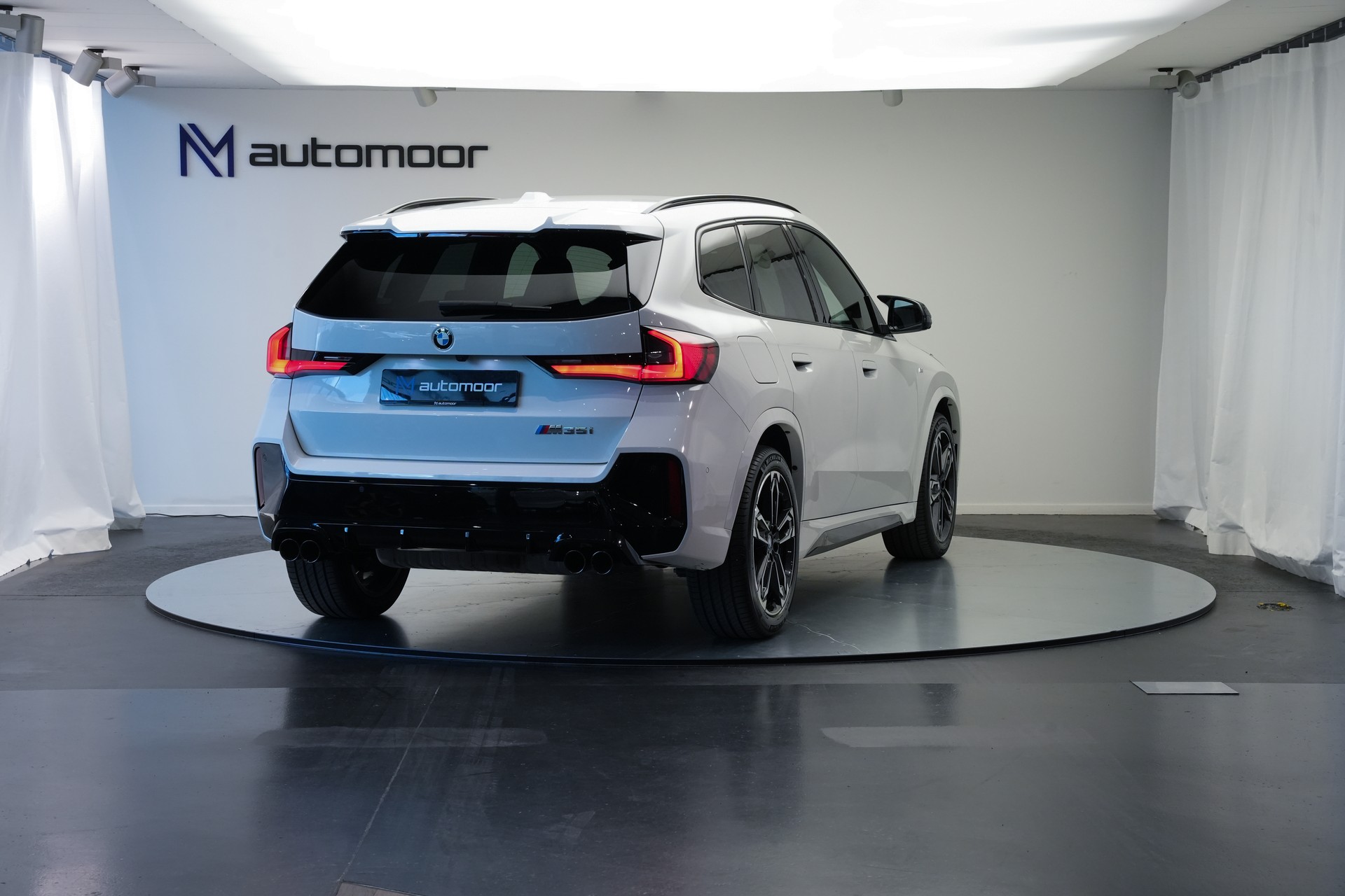 BMW X1 xDrive M35i *LED* *Komfortzugang*-image-4