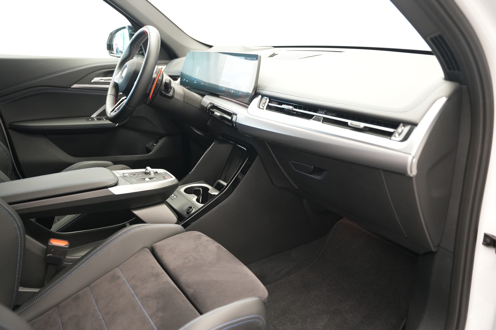 BMW X1 xDrive M35i *LED* *Komfortzugang*-image-11