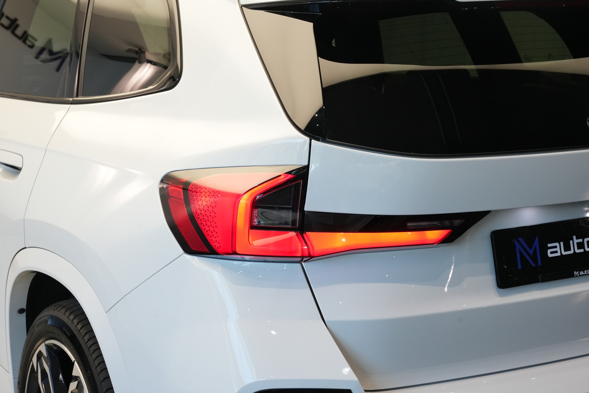 BMW X1 xDrive M35i *LED* *Komfortzugang*-image-38