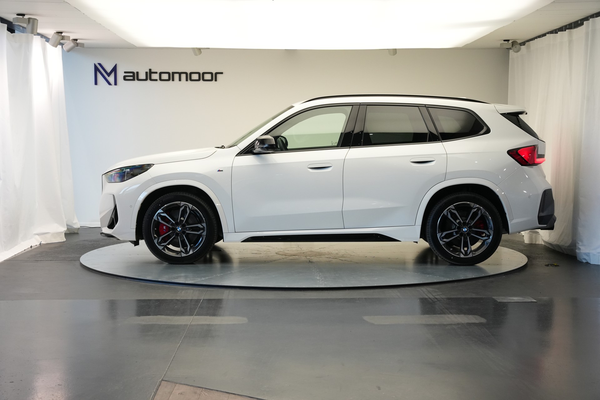 BMW X1 xDrive M35i *LED* *Komfortzugang*-image-7