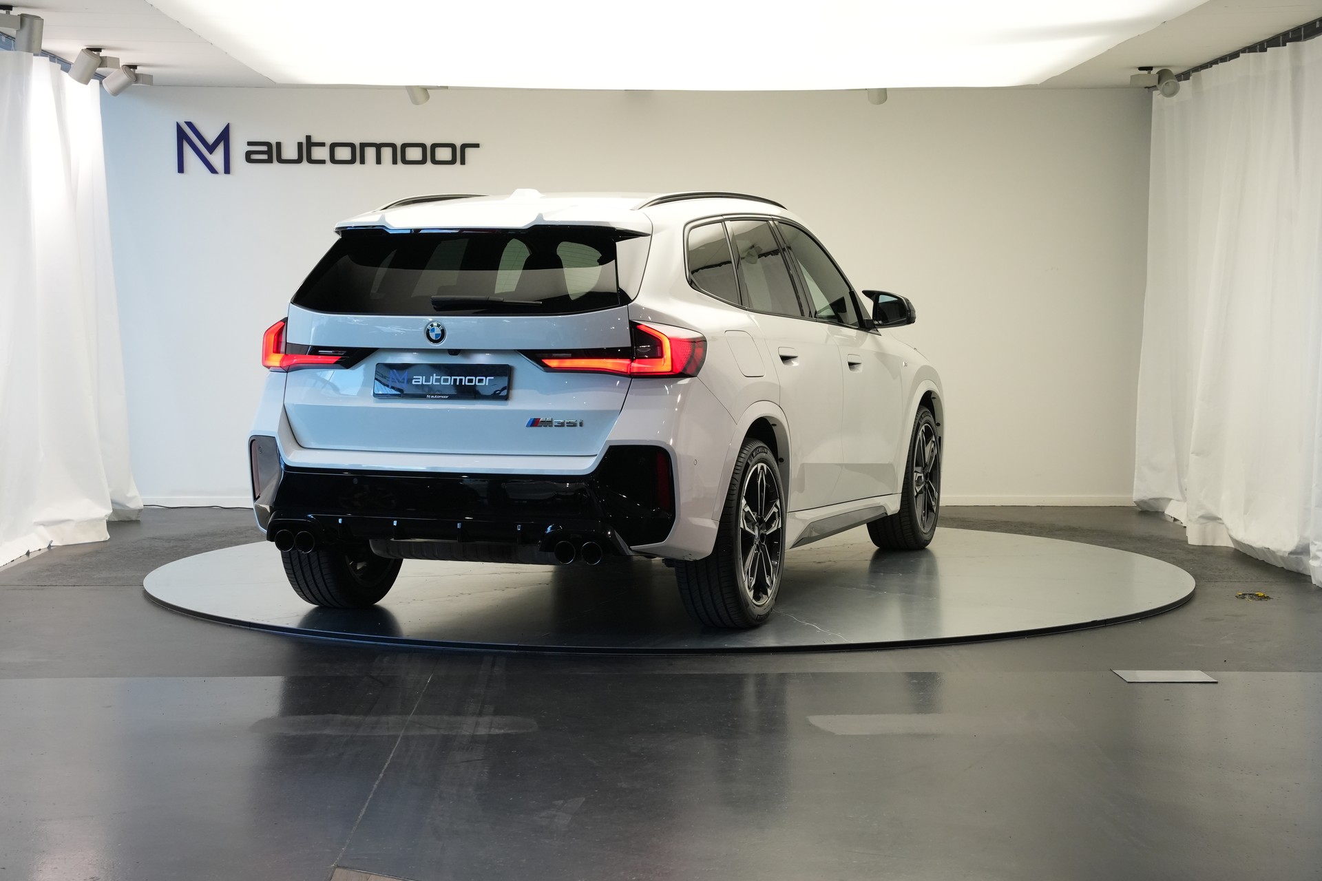 BMW X1 xDrive M35i *LED* *Komfortzugang*-image-4