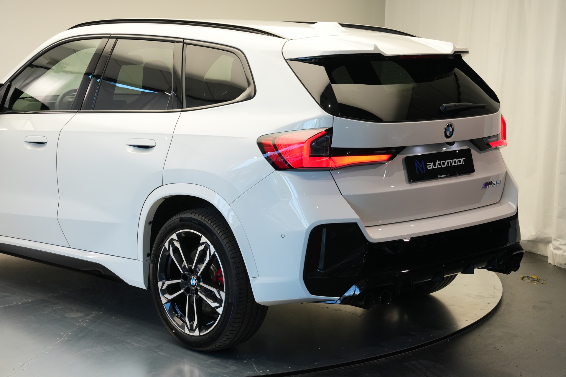 BMW X1 xDrive M35i *LED* *Komfortzugang*-image-40