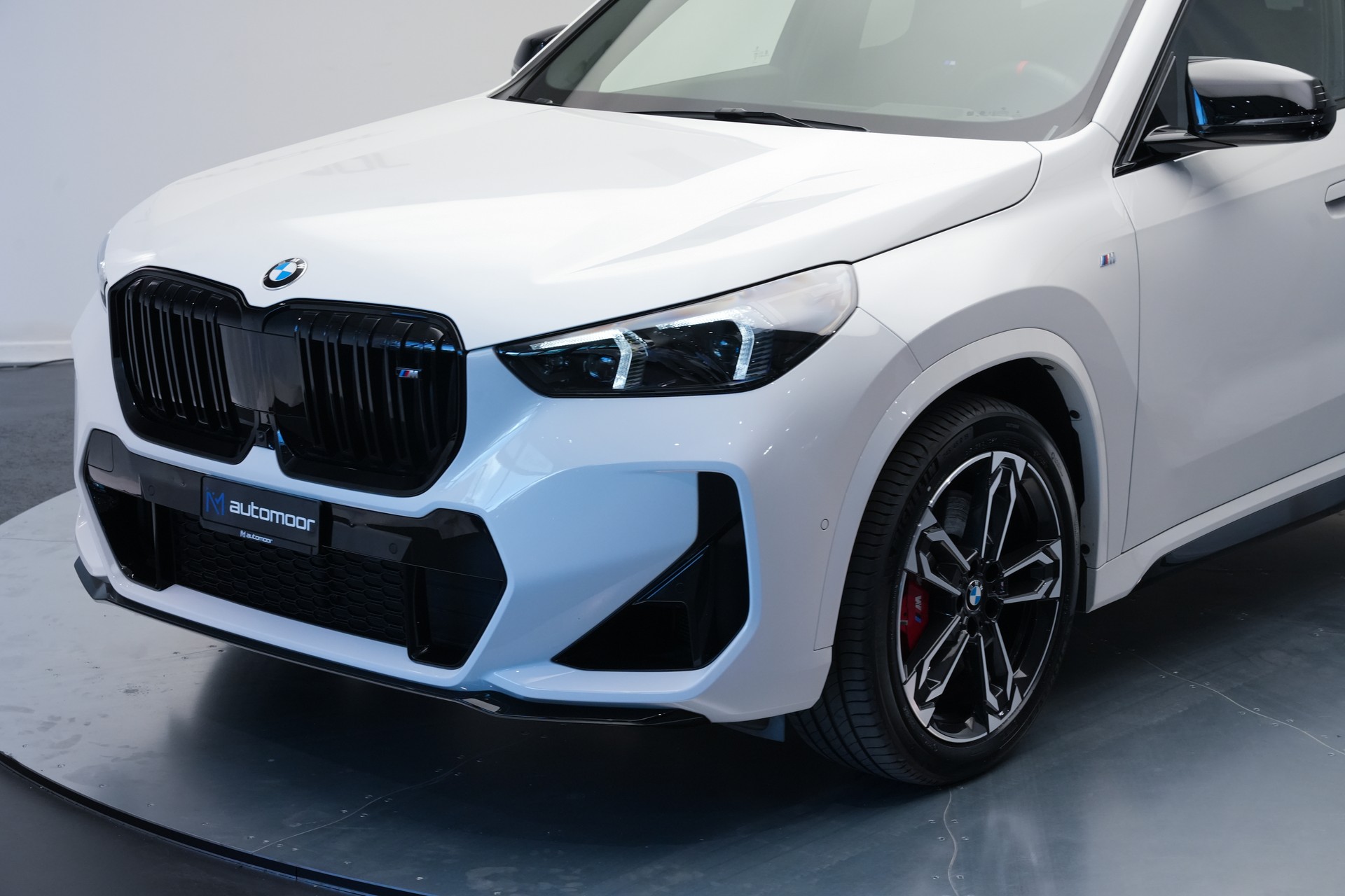 BMW X1 xDrive M35i *LED* *Komfortzugang*-image-45