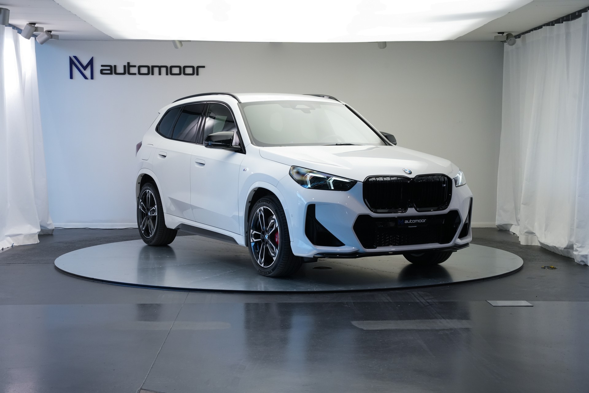 BMW X1 xDrive M35i *LED* *Komfortzugang*-showroom-element-2