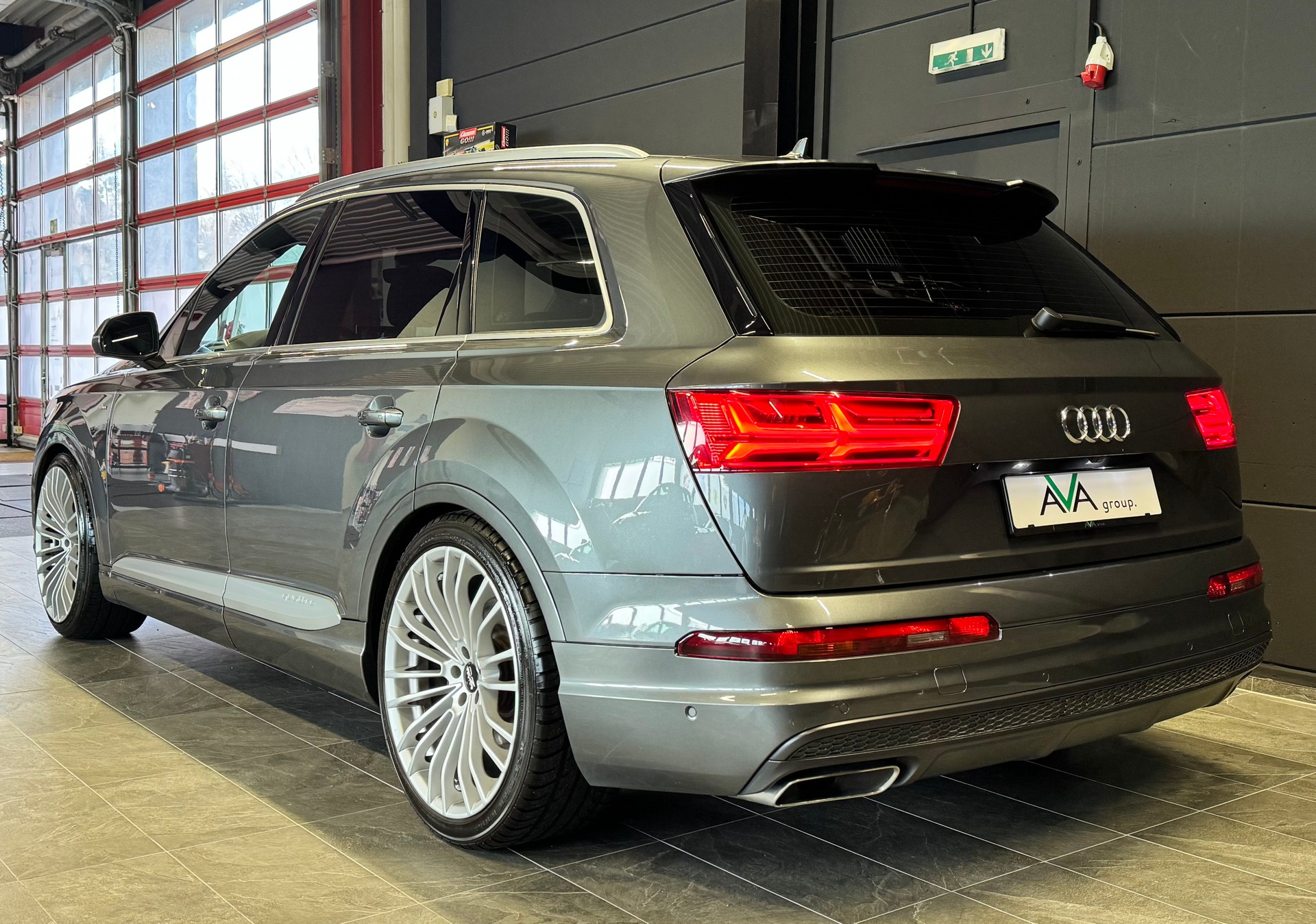 AUDI Q7 50 TDI quattro tiptronic *7Plätzer*-image-6
