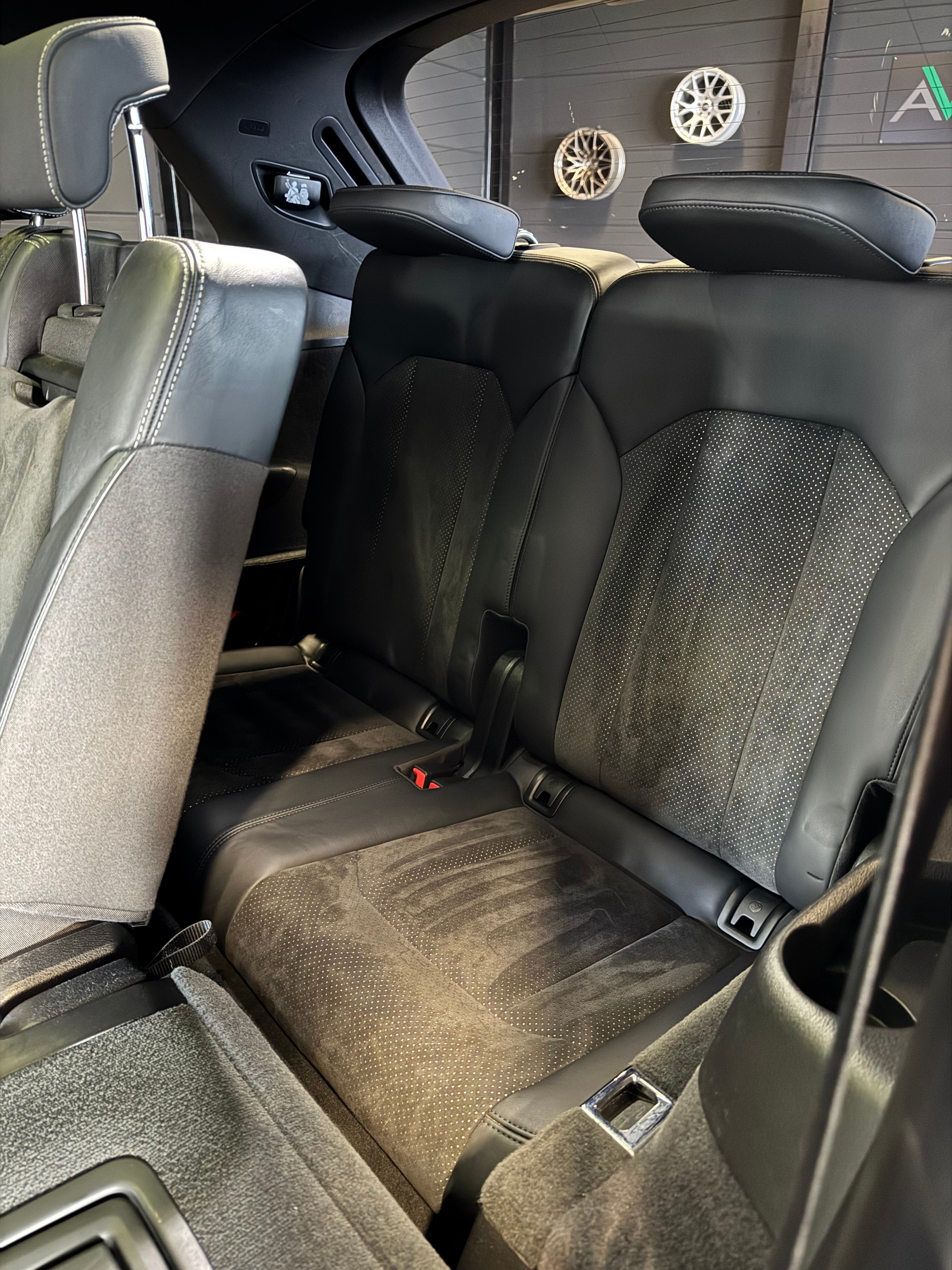 AUDI Q7 50 TDI quattro tiptronic *7Plätzer*-image-12