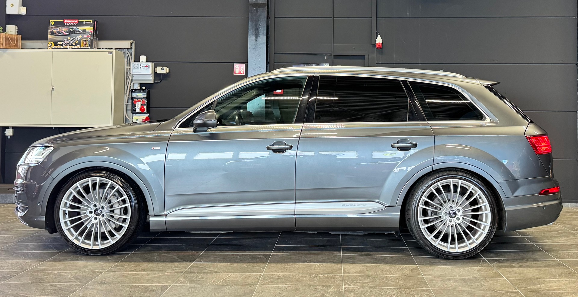 AUDI Q7 50 TDI quattro tiptronic *7Plätzer*-image-4
