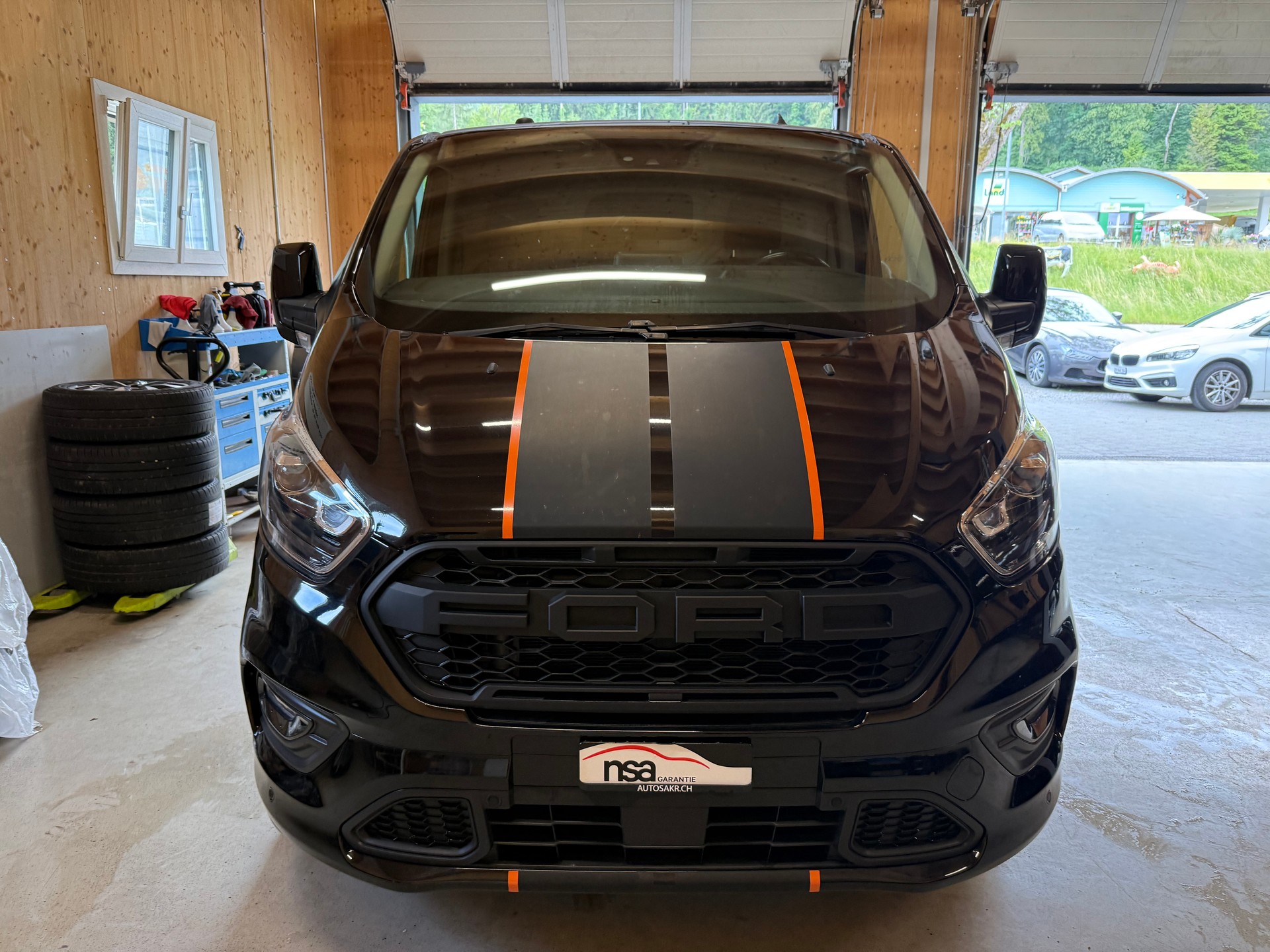 FORD Transit Custom Van 320 L2H1 Sport-showroom-element-1