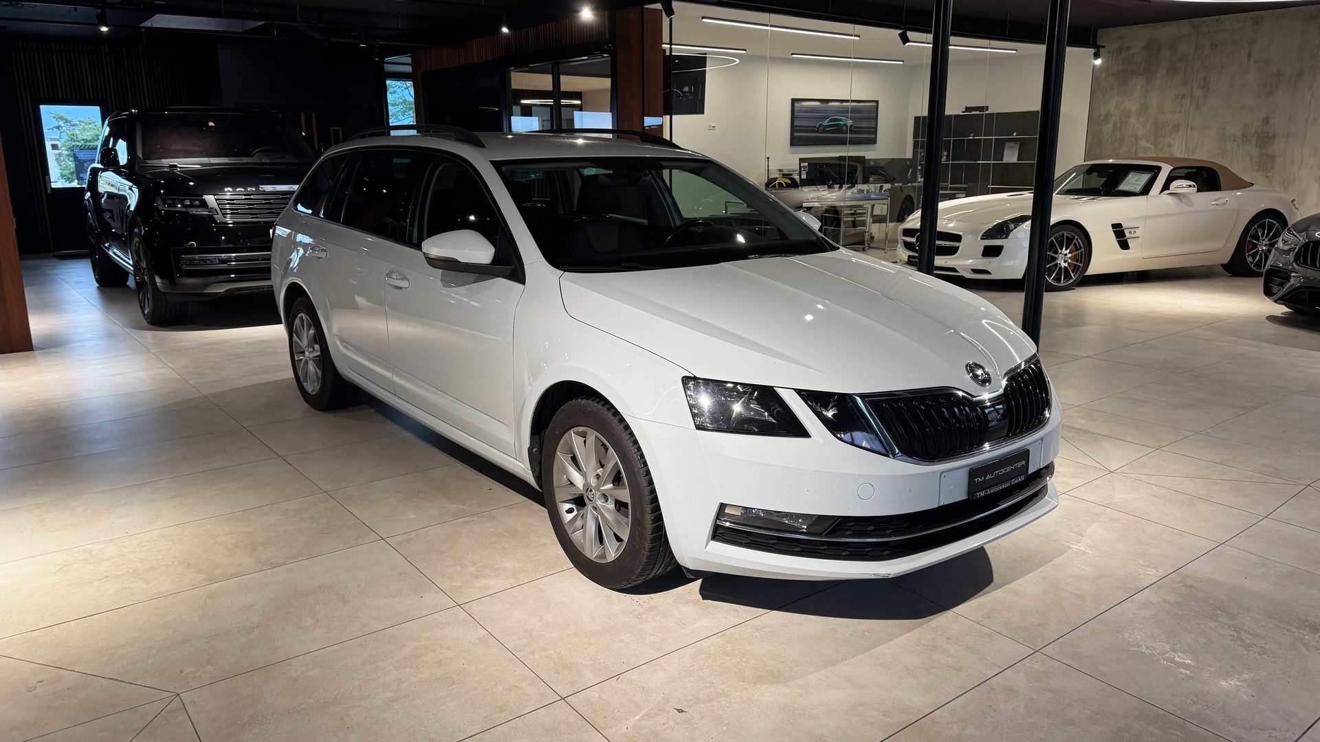 SKODA Octavia Combi 2.0 TDI Style DSG 4x4-image-1
