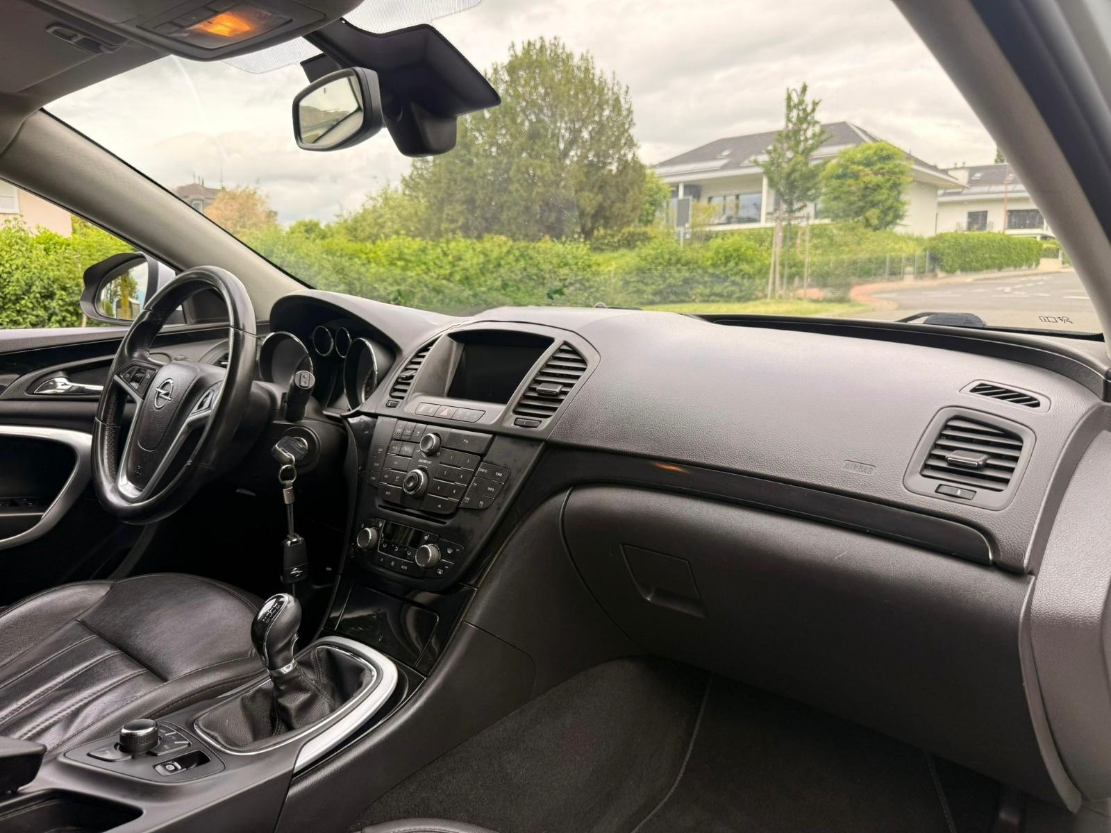 OPEL Insignia Sports Tourer 1.6 Turbo Cosmo-image-11