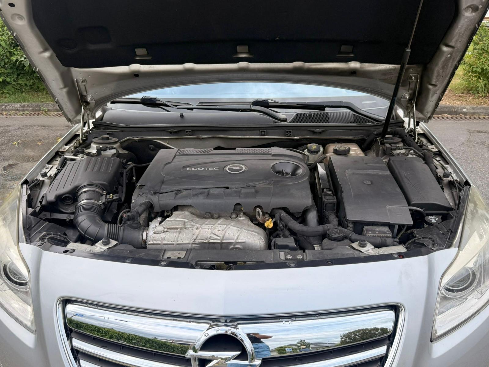 OPEL Insignia Sports Tourer 1.6 Turbo Cosmo-image-24