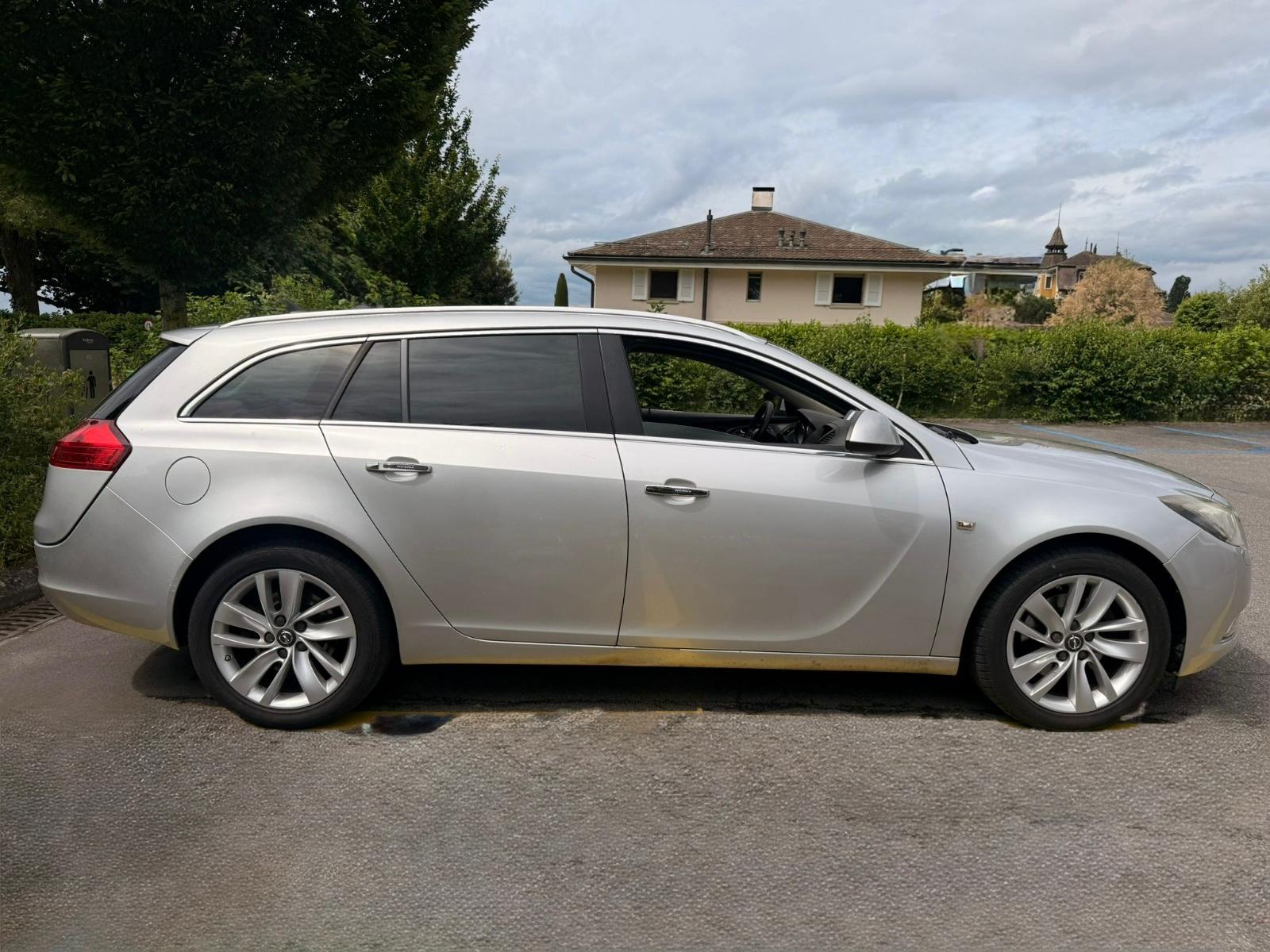 OPEL Insignia Sports Tourer 1.6 Turbo Cosmo-image-6
