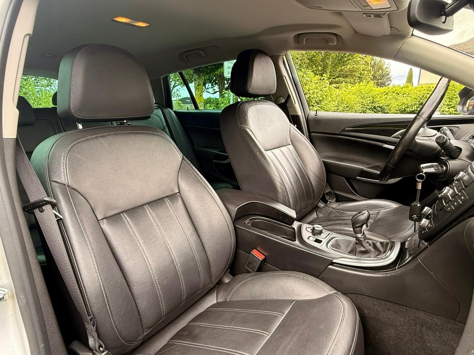 OPEL Insignia Sports Tourer 1.6 Turbo Cosmo-image-15