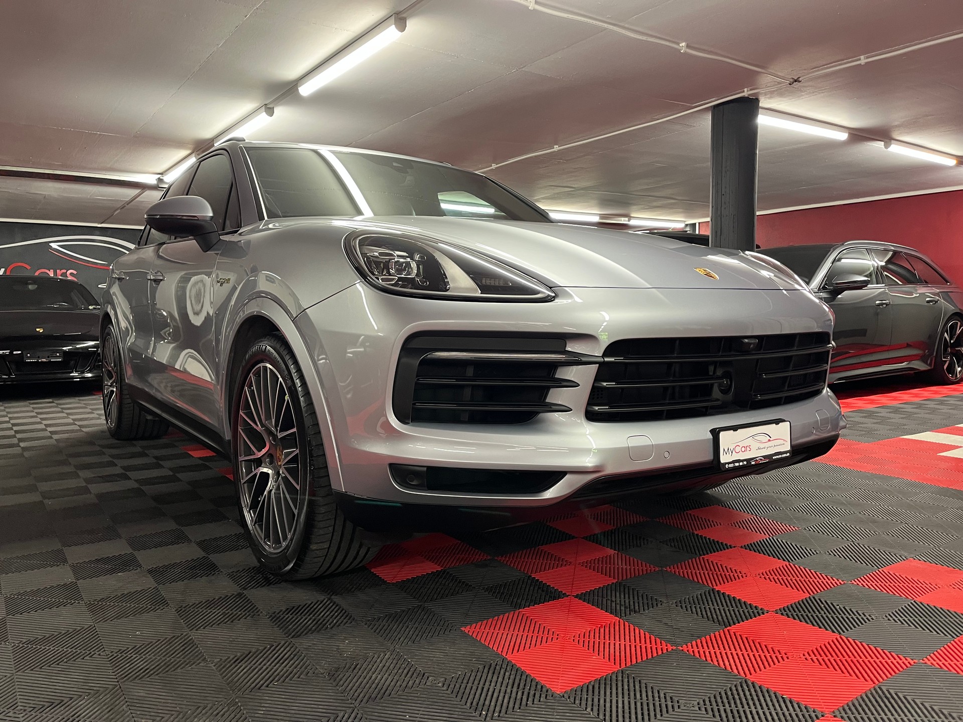 PORSCHE Cayenne E-Hybrid