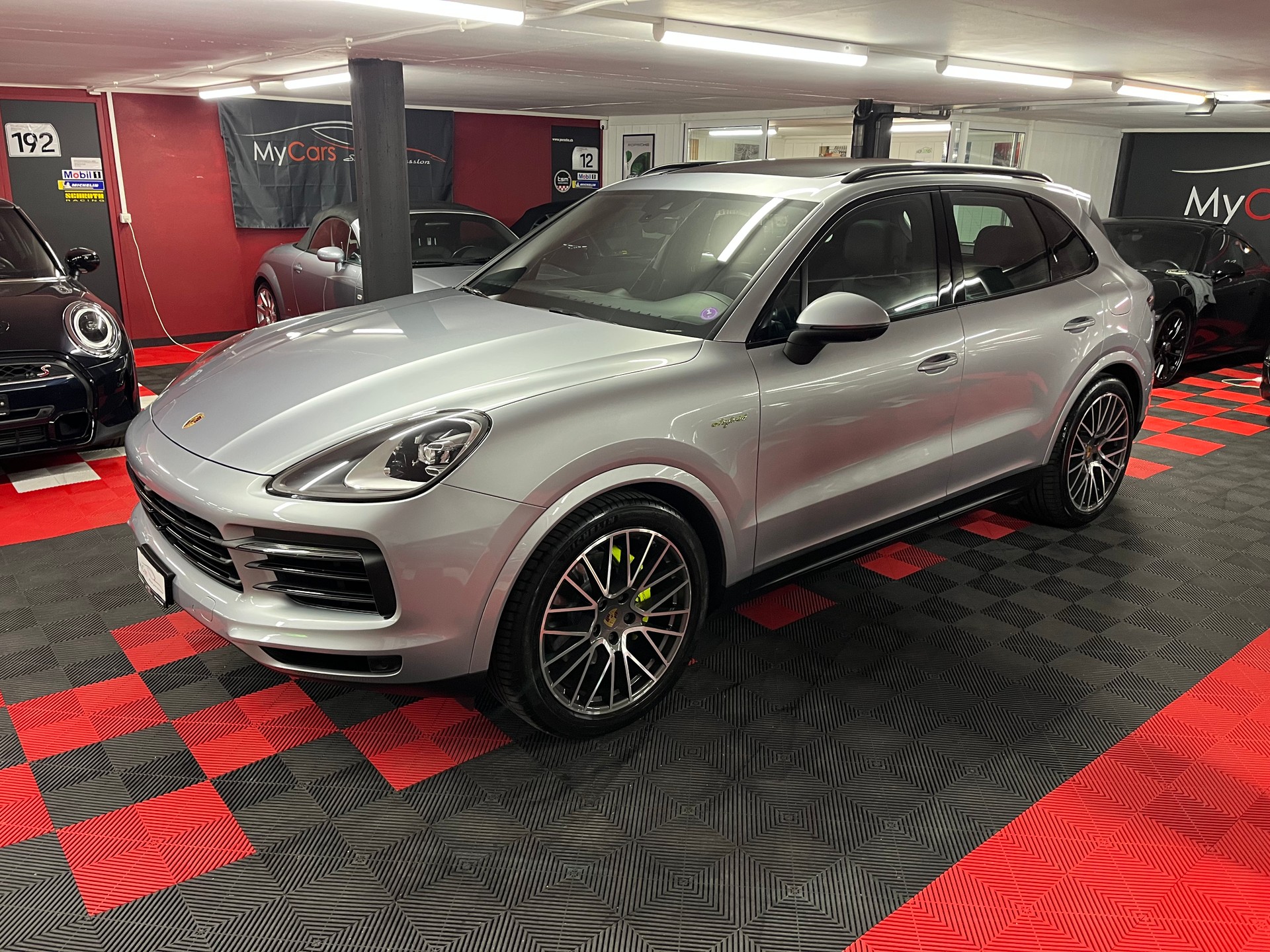 PORSCHE Cayenne E-Hybrid-image-10