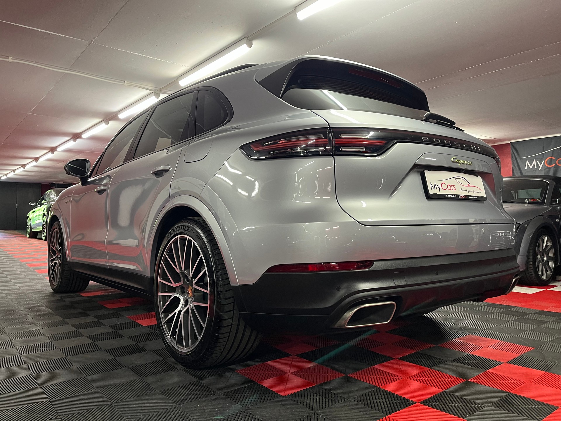 PORSCHE Cayenne E-Hybrid-image-8