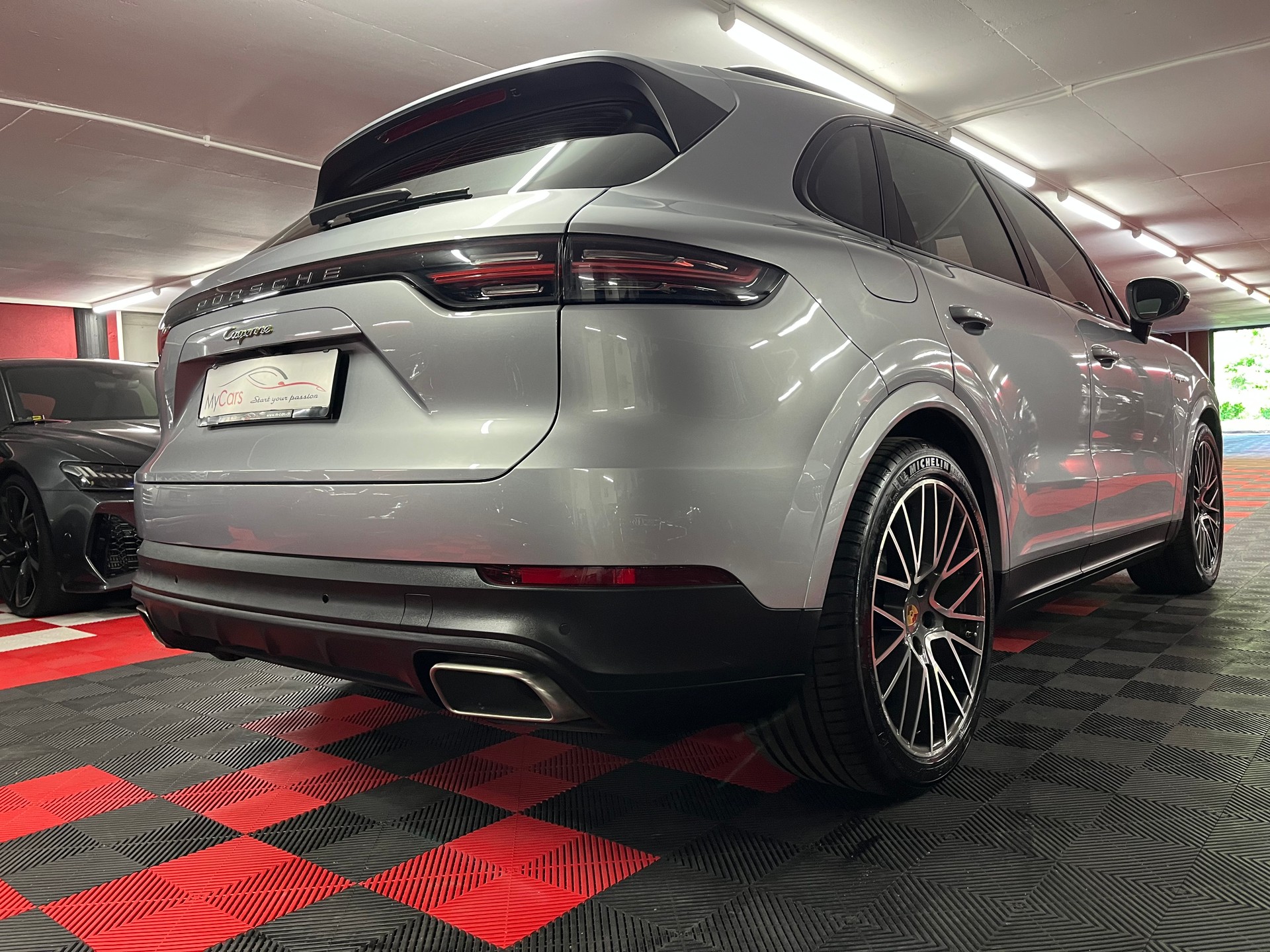 PORSCHE Cayenne E-Hybrid-image-6