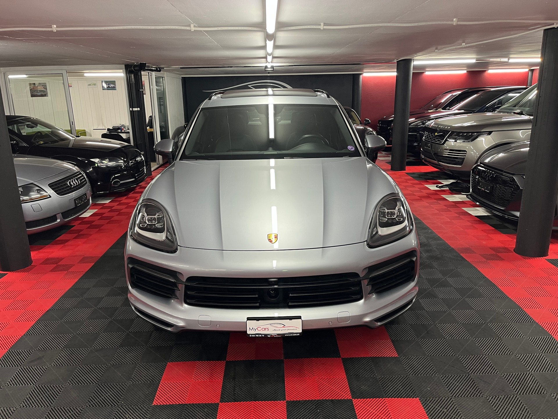 PORSCHE Cayenne E-Hybrid-image-2