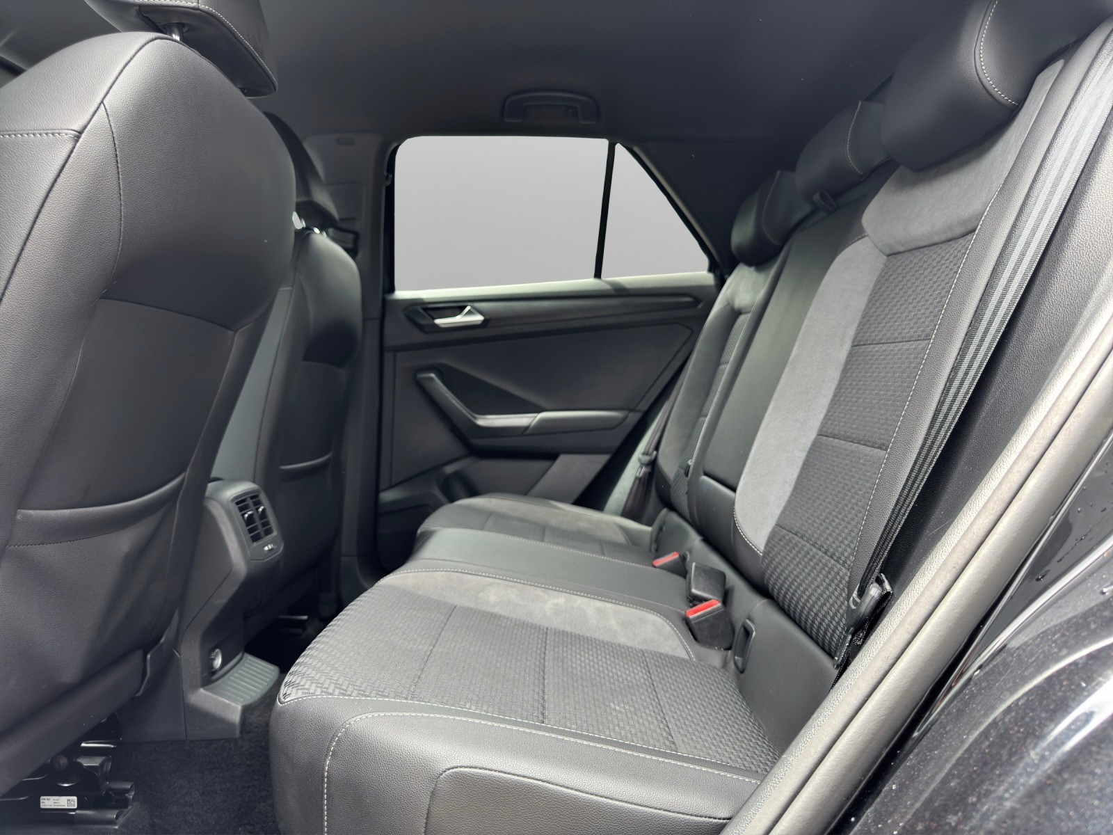 VW T-Roc 1.5 TSI EVO Sport DSG-image-10