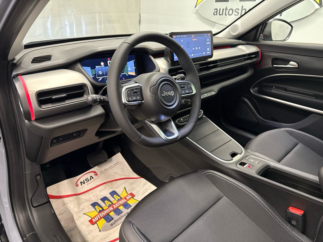 JEEP Avenger 1.2 Turbo MHEV Summit Sky-showroom-element-3