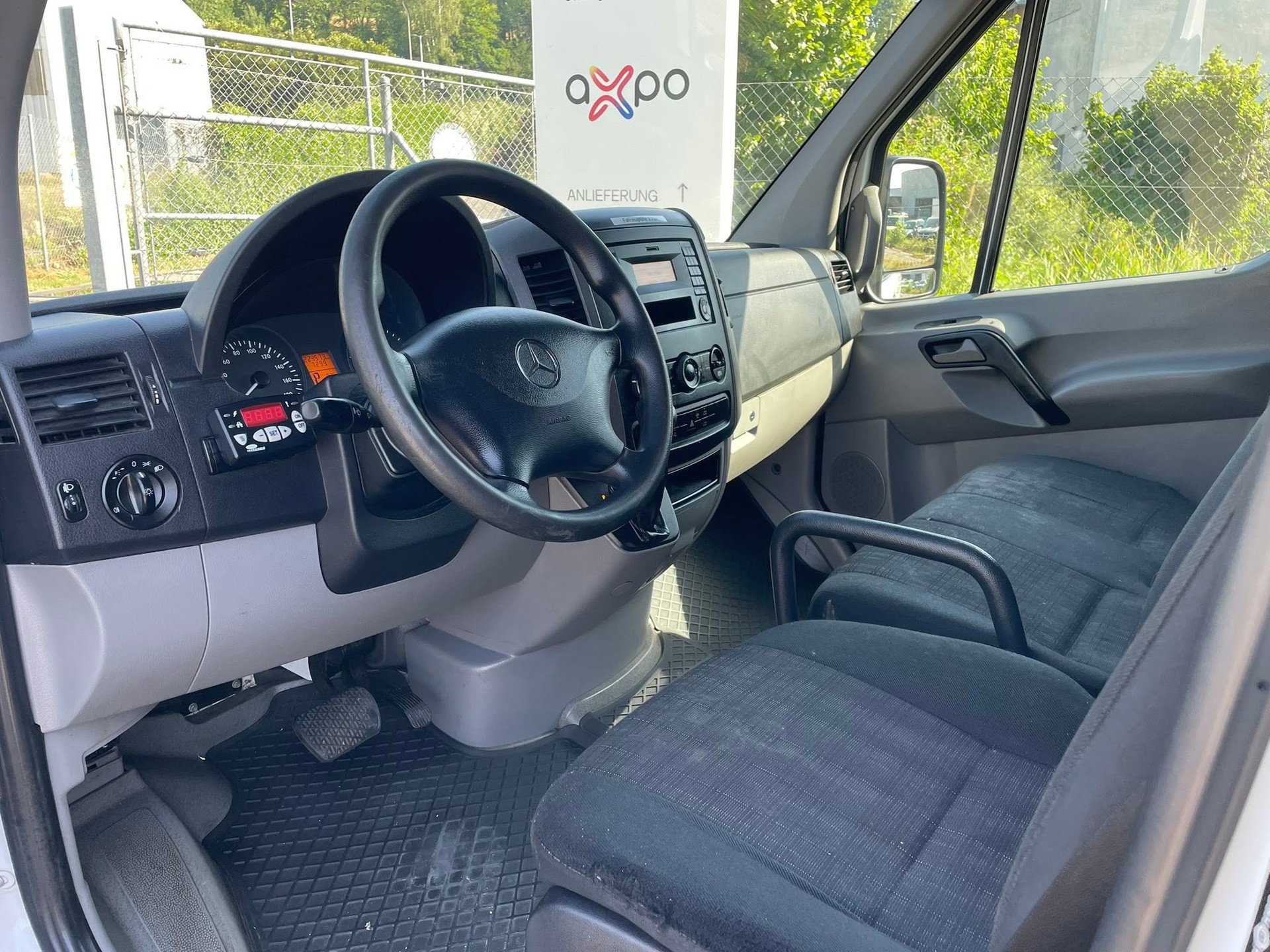 MERCEDES-BENZ Sprinter 313 CDI Tiefkühlkastenwagen bis -15-image-14