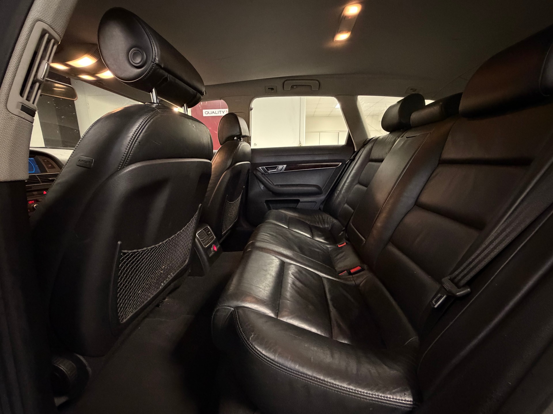AUDI A6 Limousine 3.0 V6 TDI quattro-image-16
