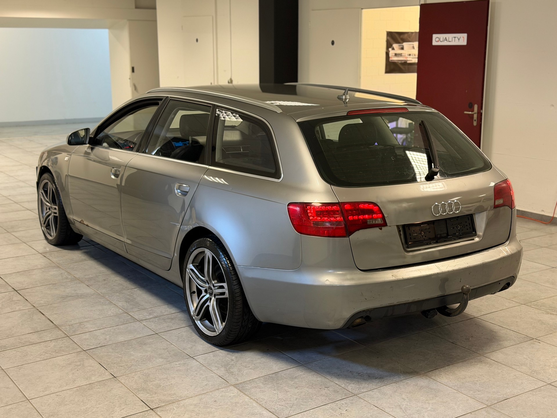 AUDI A6 Limousine 3.0 V6 TDI quattro-image-5