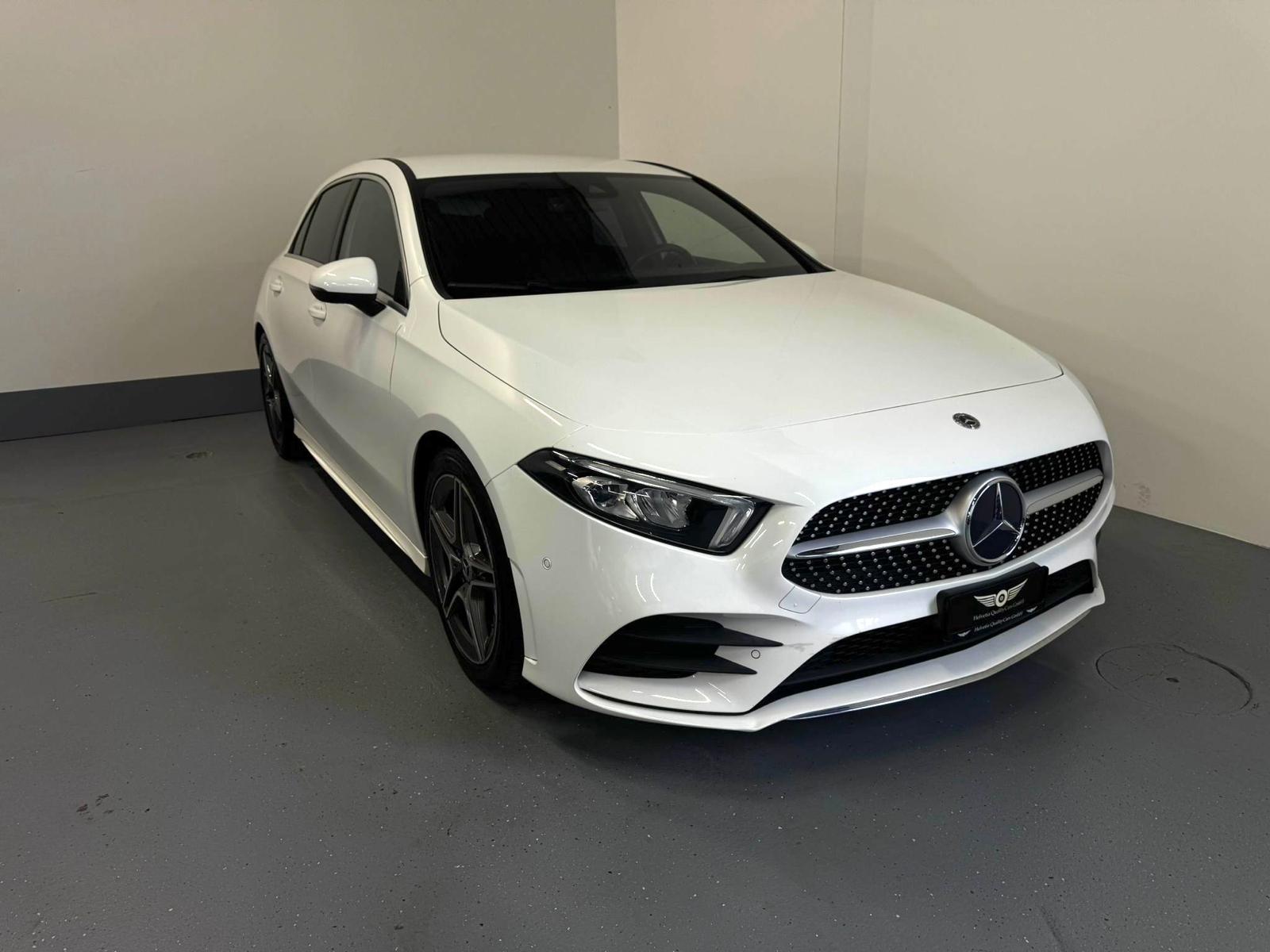 MERCEDES-BENZ A 200 AMG Line 7G-DCT-showroom-element-1