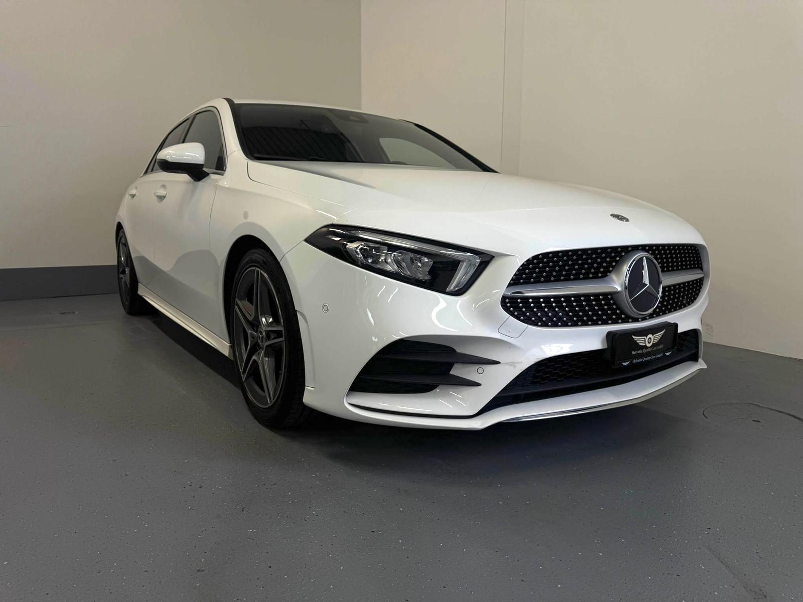 MERCEDES-BENZ A 200 AMG Line 7G-DCT-showroom-element-2