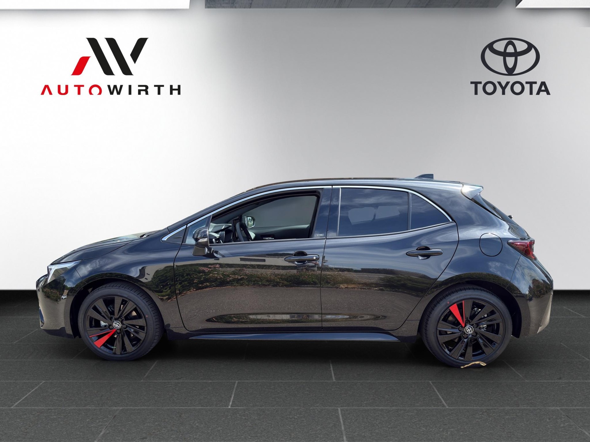TOYOTA Corolla 1.8 HSD Swiss Edition-image-7