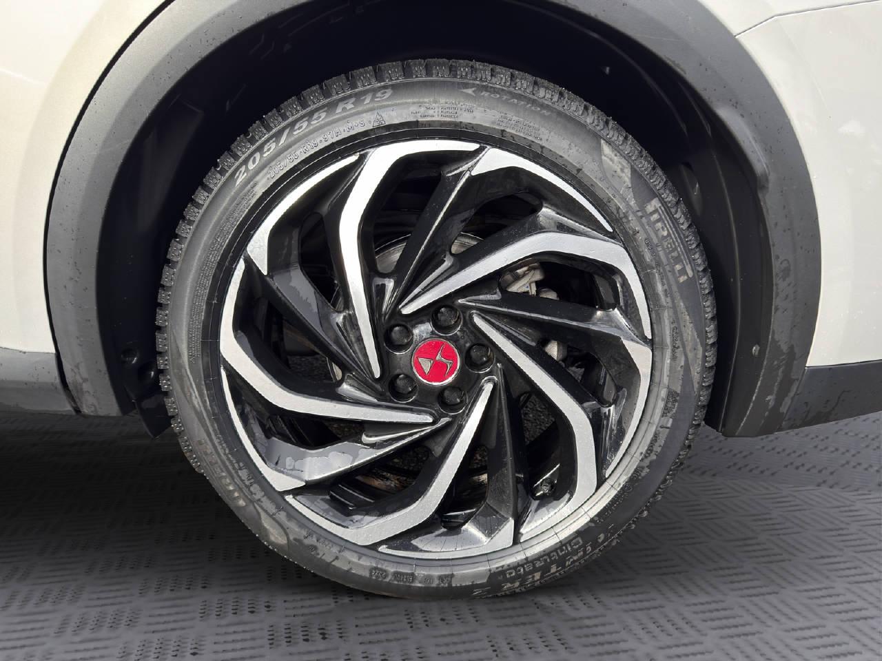 DS AUTOMOBILES 7 Crossback 1.6 E-Tense So Chic 4x4-image-11