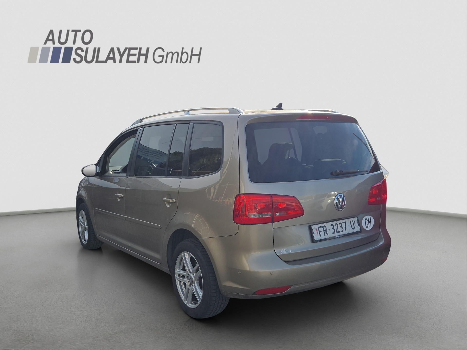 VW Touran 1.4 TSI Design-showroom-element-1
