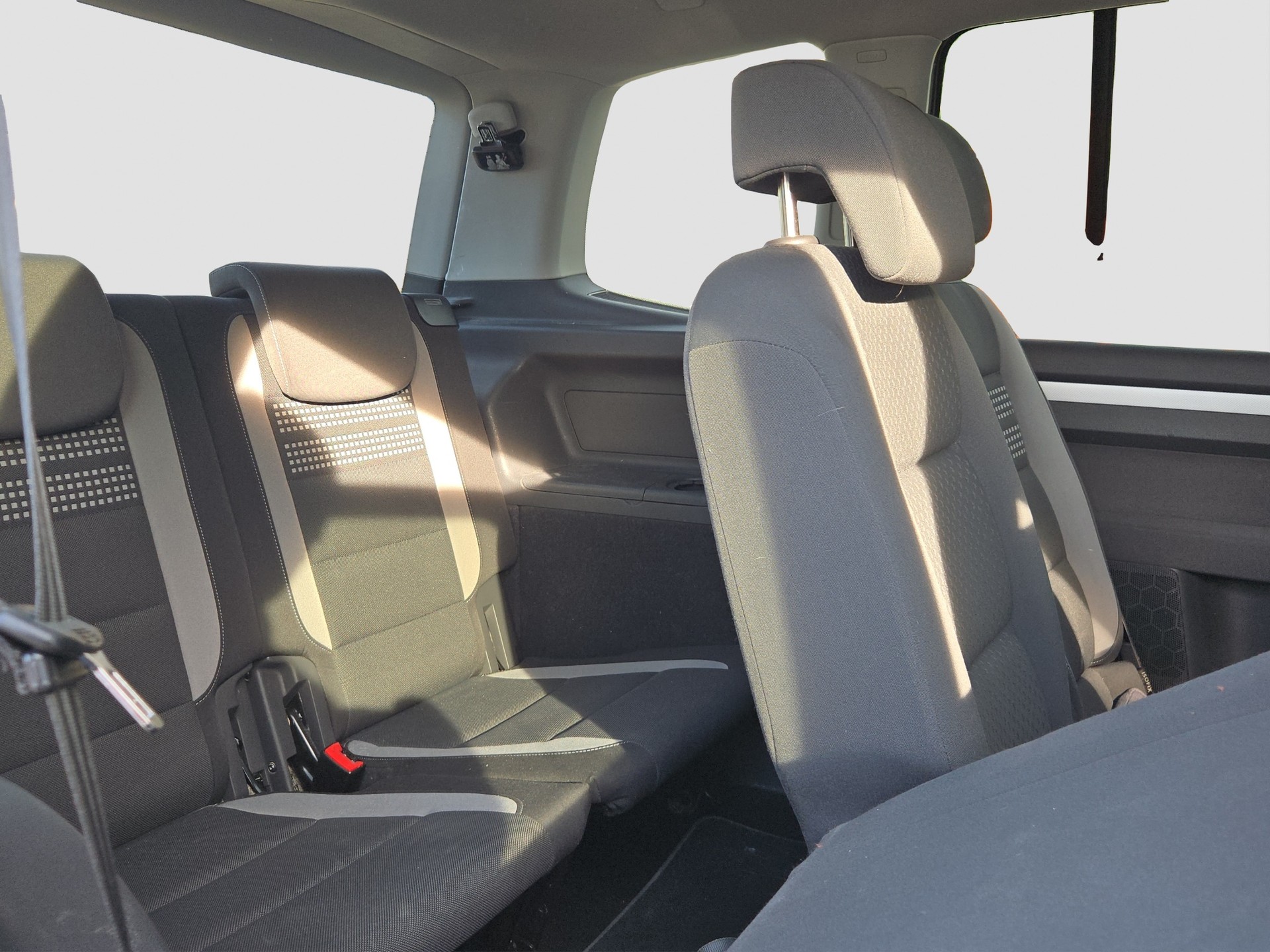 VW Touran 1.4 TSI Design-image-13