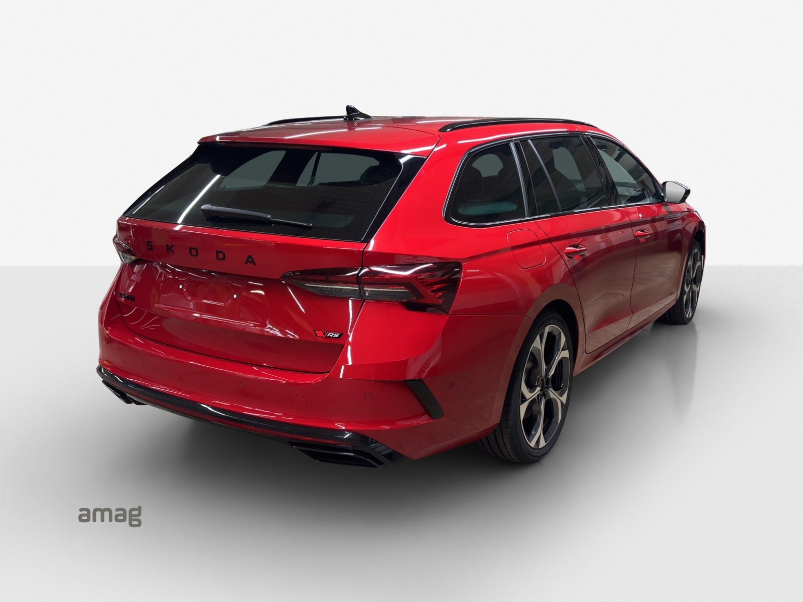 SKODA Octavia Combi 2.0 TSI DSG RS 30 Years Edition-showroom-element-3