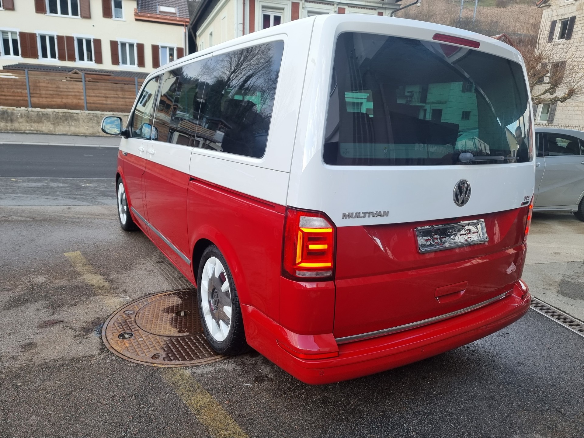 VW T6 Multivan 2.0 Bi-TDI Comf. '70J. Bulli' 4Mot DSG-image-5