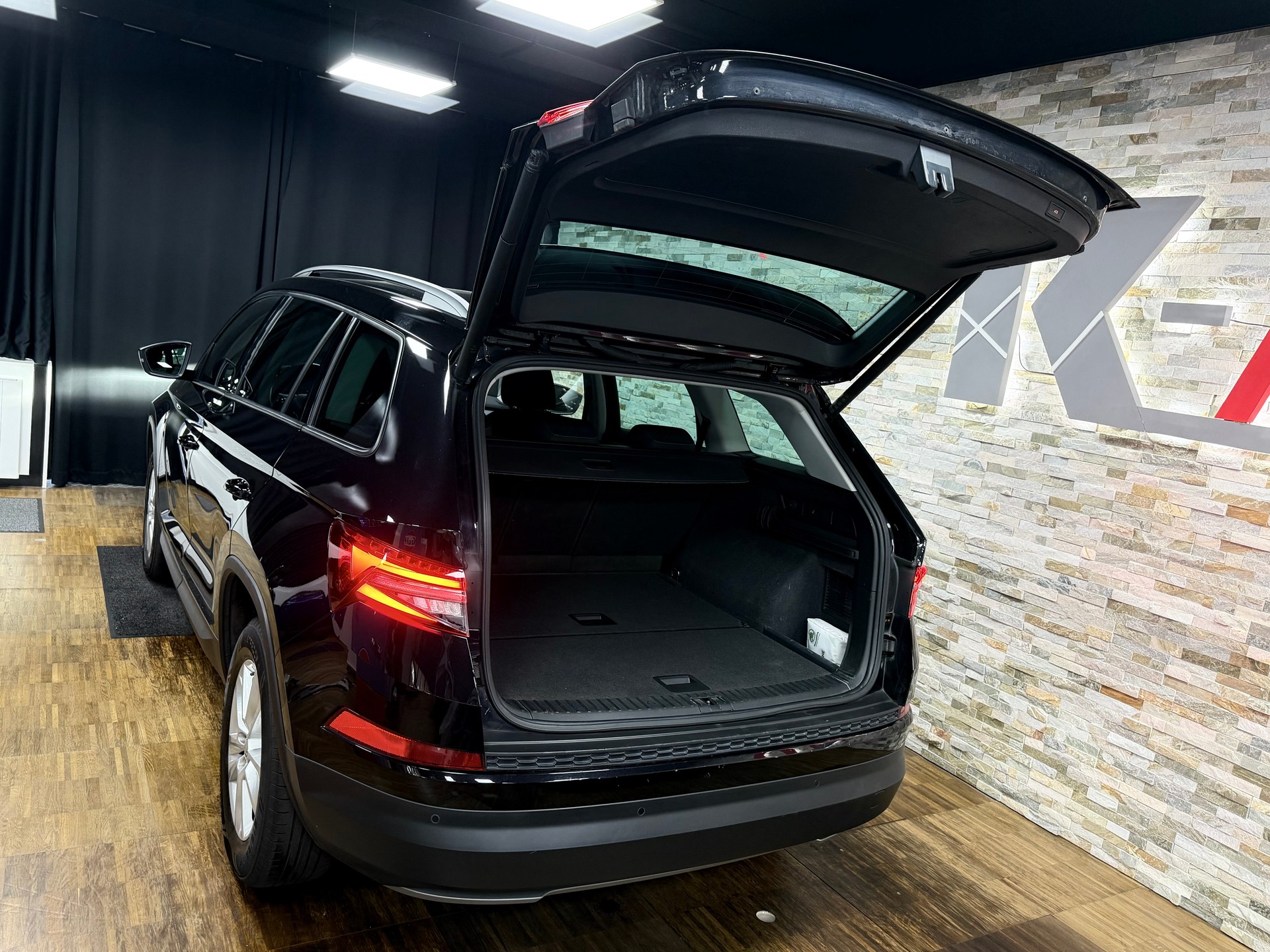 SKODA Kodiaq 2.0 TDI CR Ambition 4x4 DSG-image-24