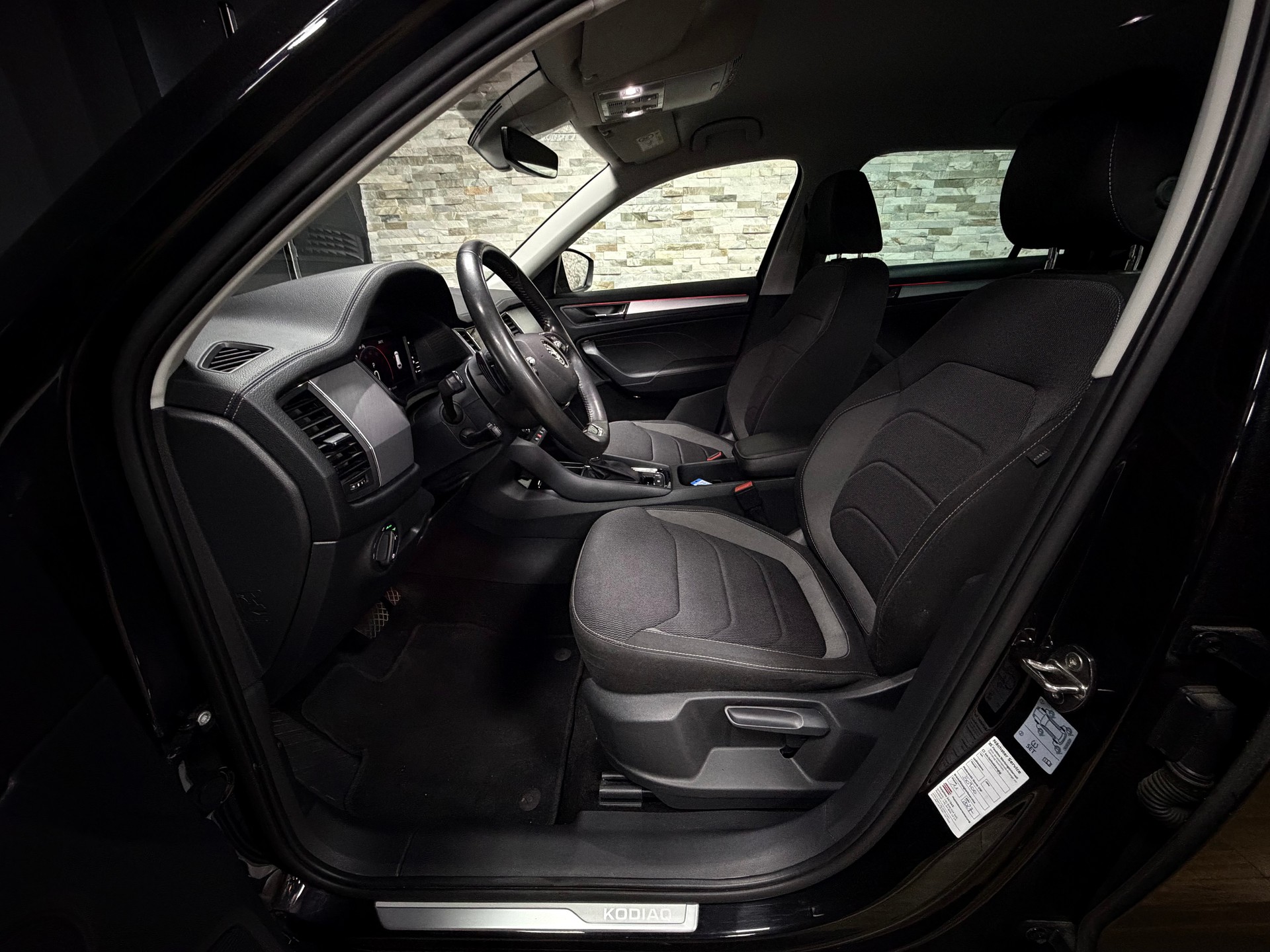 SKODA Kodiaq 2.0 TDI CR Ambition 4x4 DSG-image-11