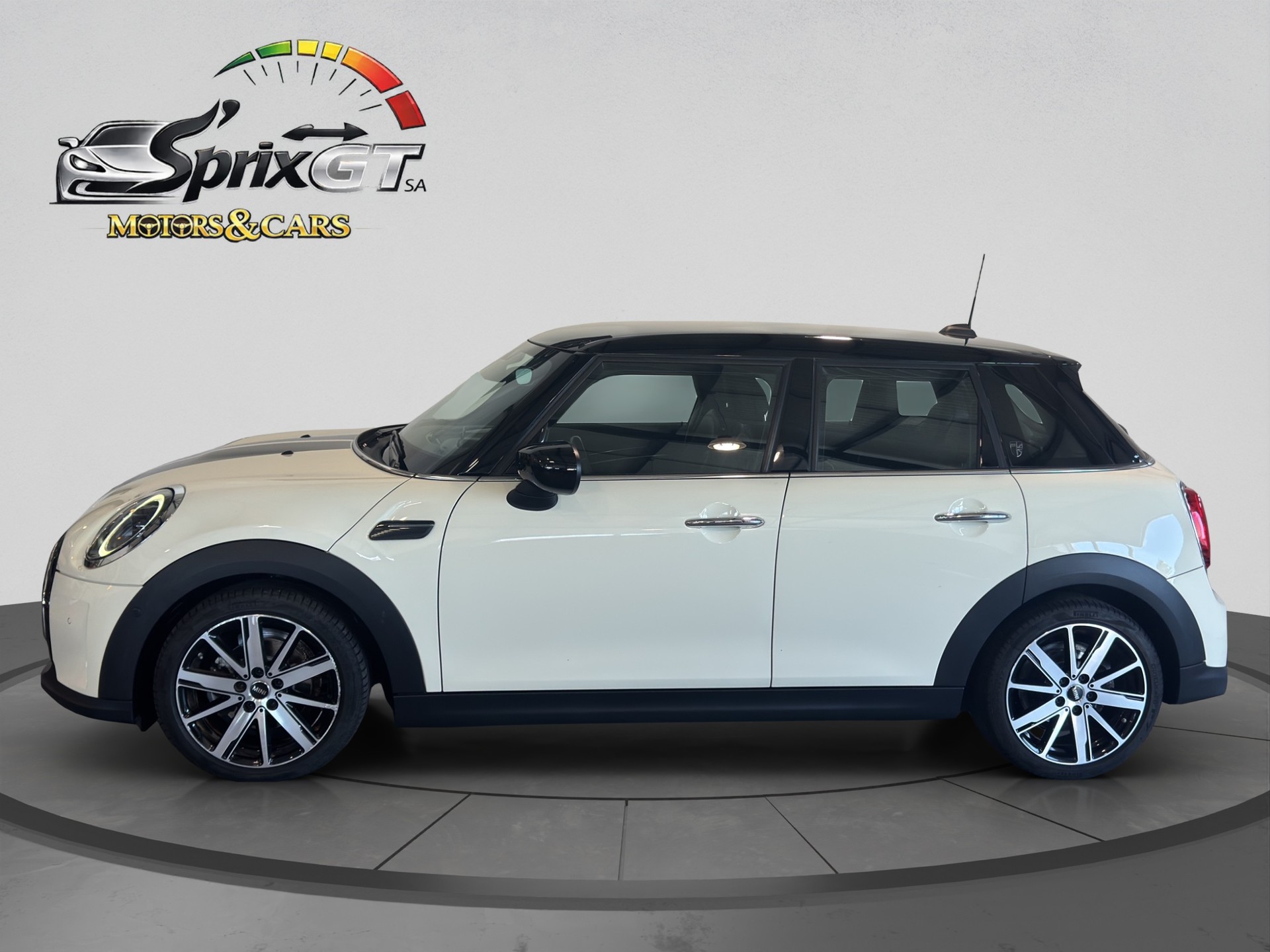 MINI Cooper Steptronic DKG-showroom-element-1