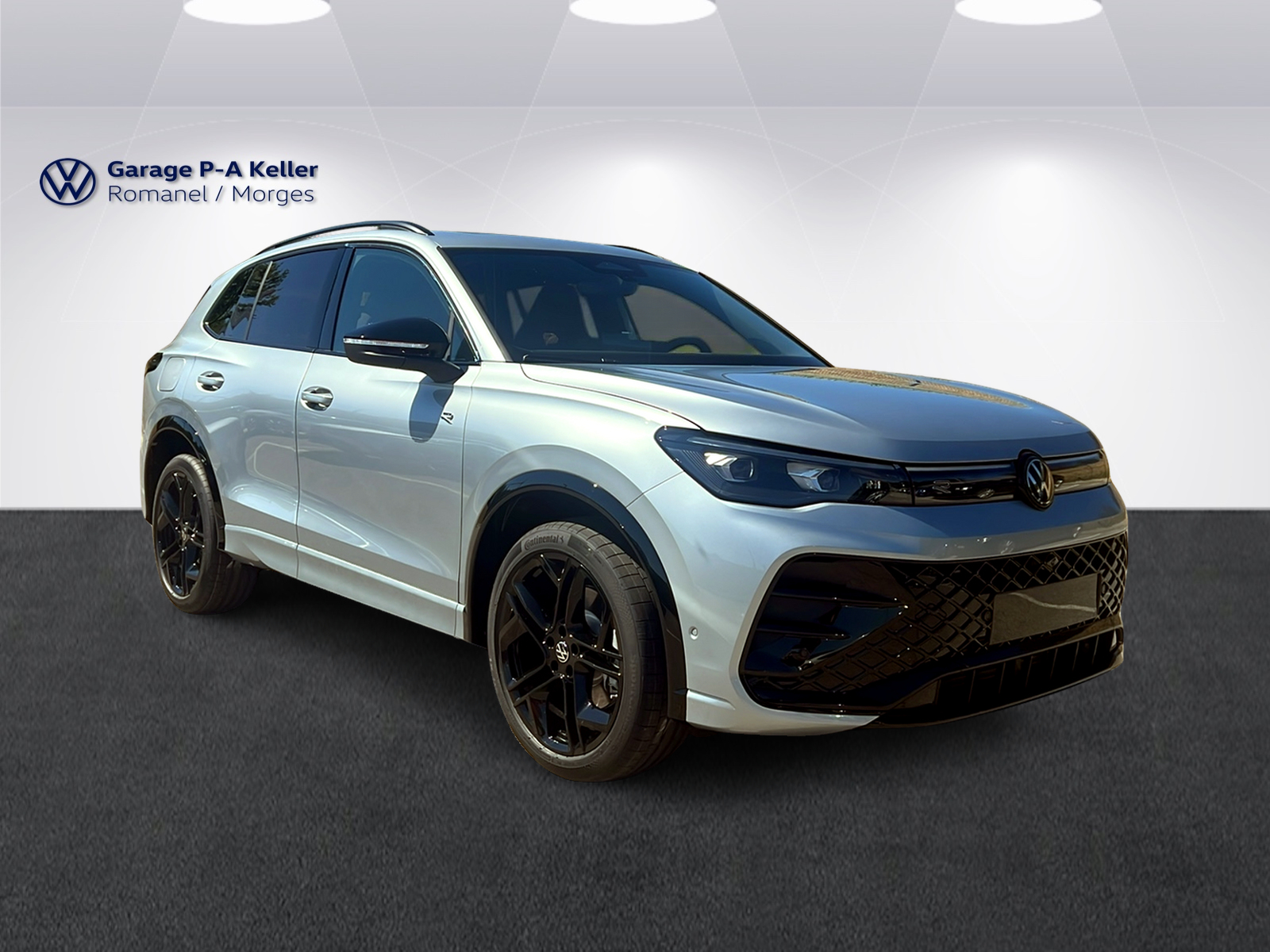 VW Tiguan R-Line Plus 2.0TSI 265CH 4Motion-showroom-element-2