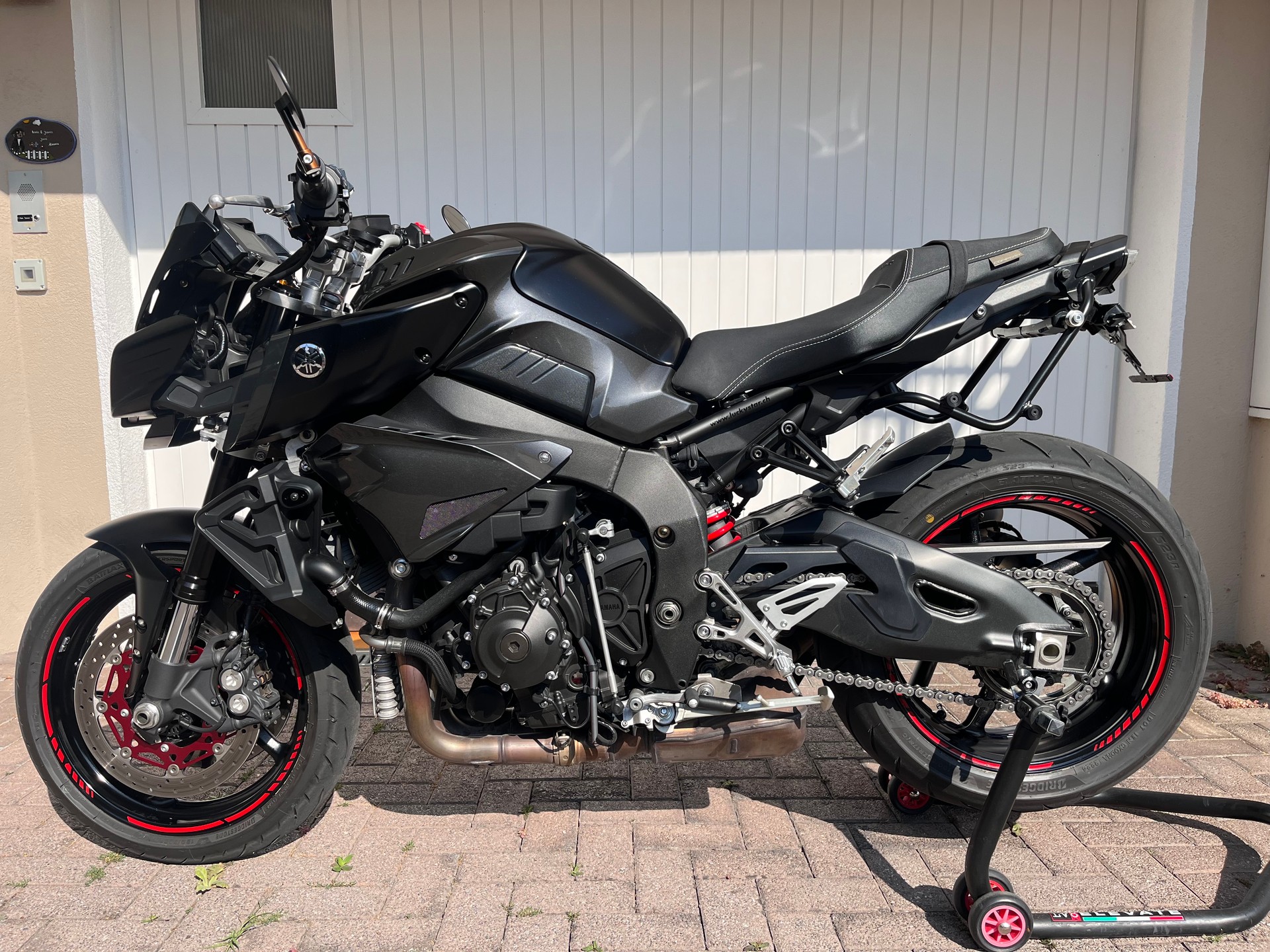 YAMAHA MT-10 ABS-image-0