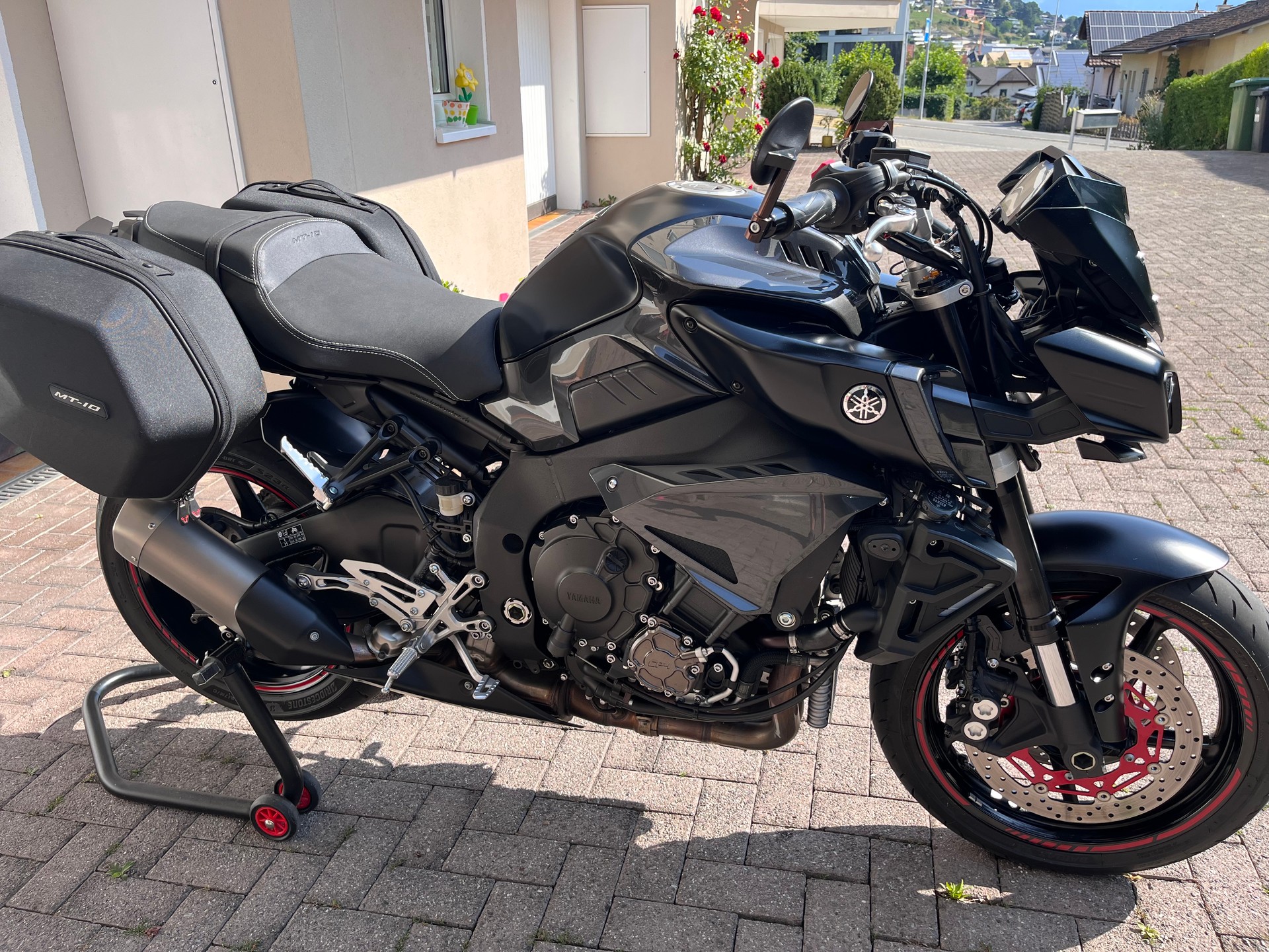 YAMAHA MT-10 ABS-image-4